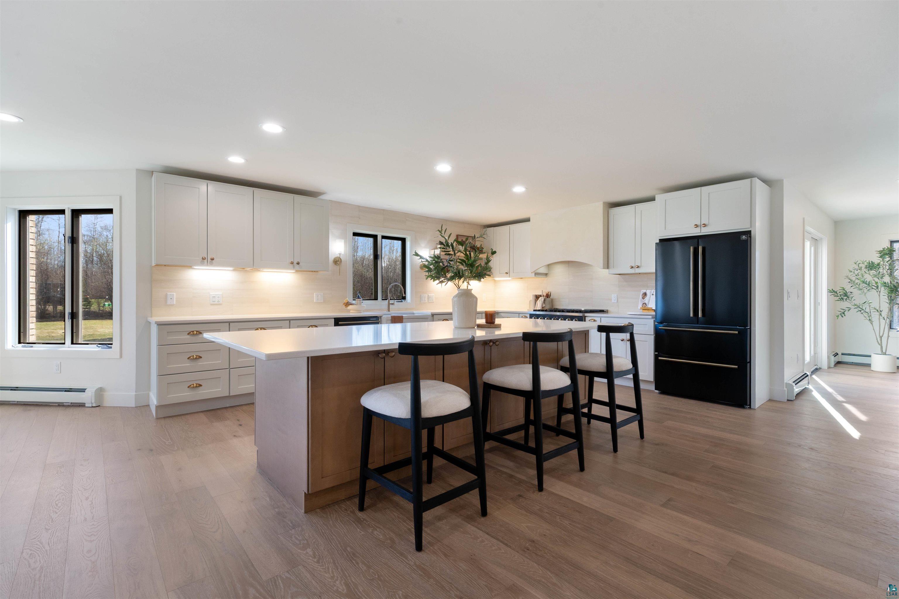 2166 E Detroit St, Superior, WI 54880 Listing Photo  6