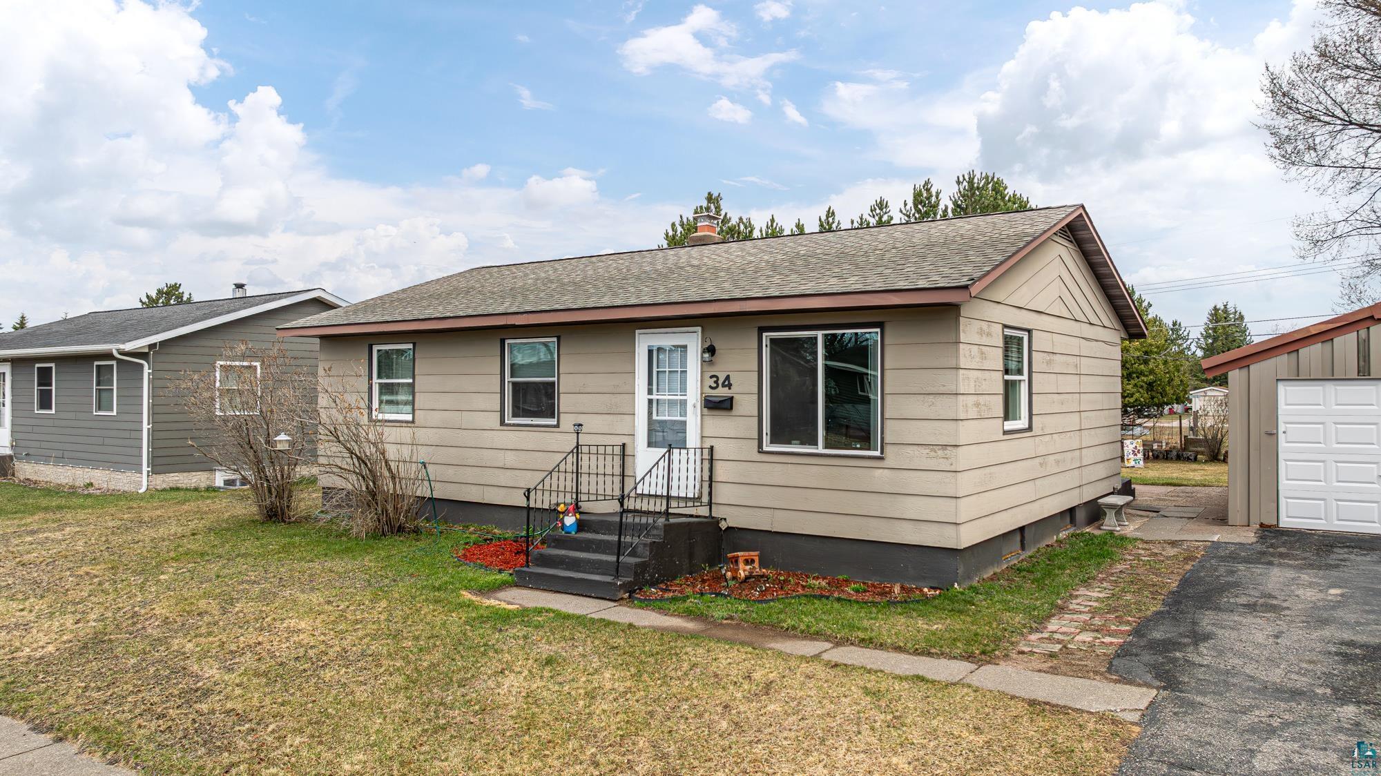 34 Birch Blvd, Babbitt, MN 55706 Listing Photo  2