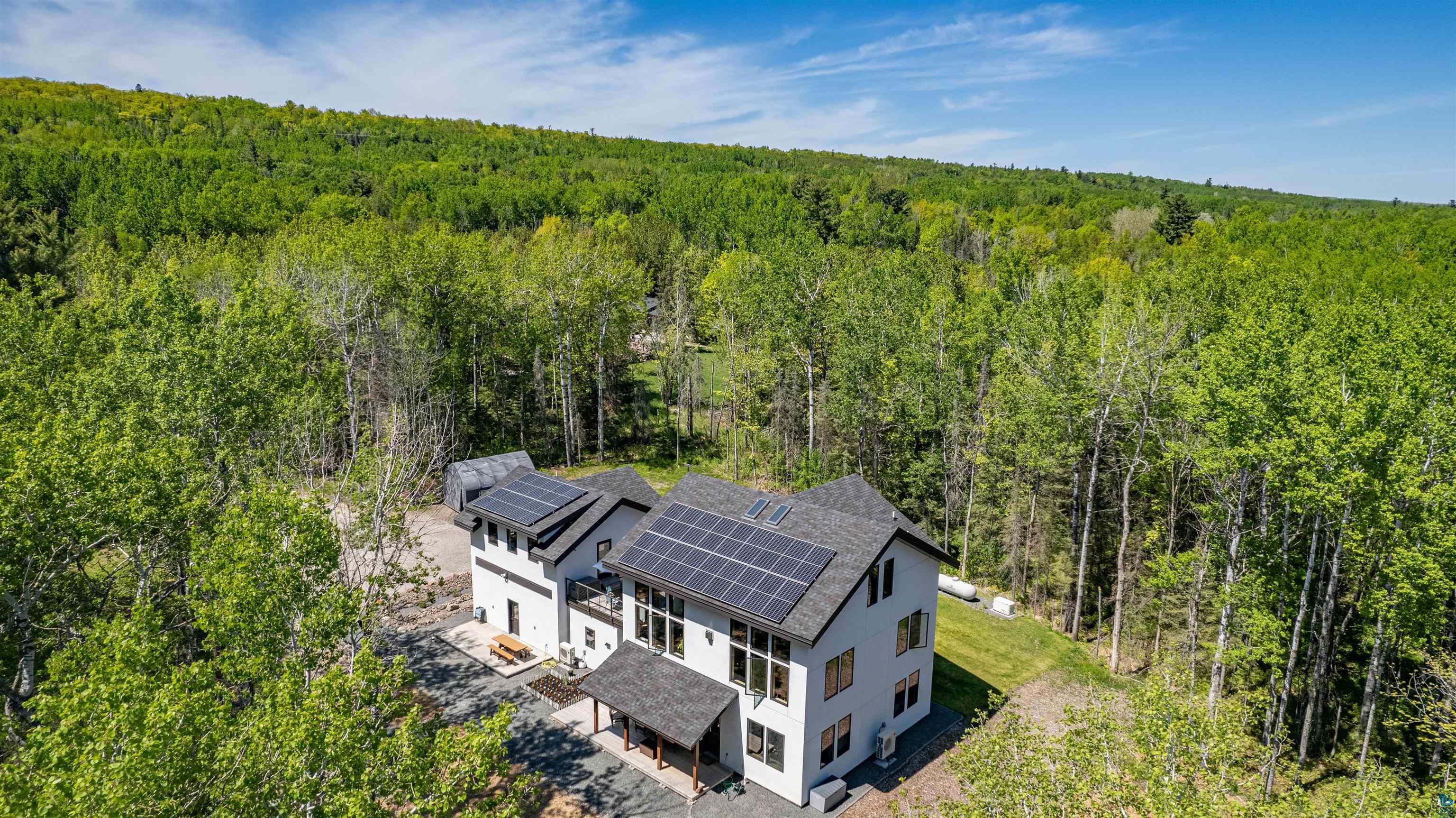 5140 Lakewood Rd, Duluth, MN 55804 Listing Photo  3