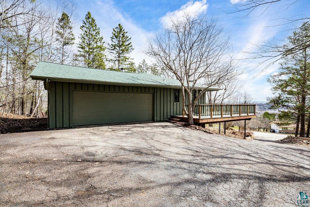 2207 Heather Ave, Duluth, MN 55803 Listing Photo  2