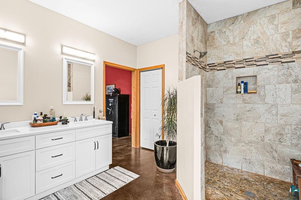4598 McAlpine Spur Rd, Two Harbors, MN 55616 Listing Photo  19