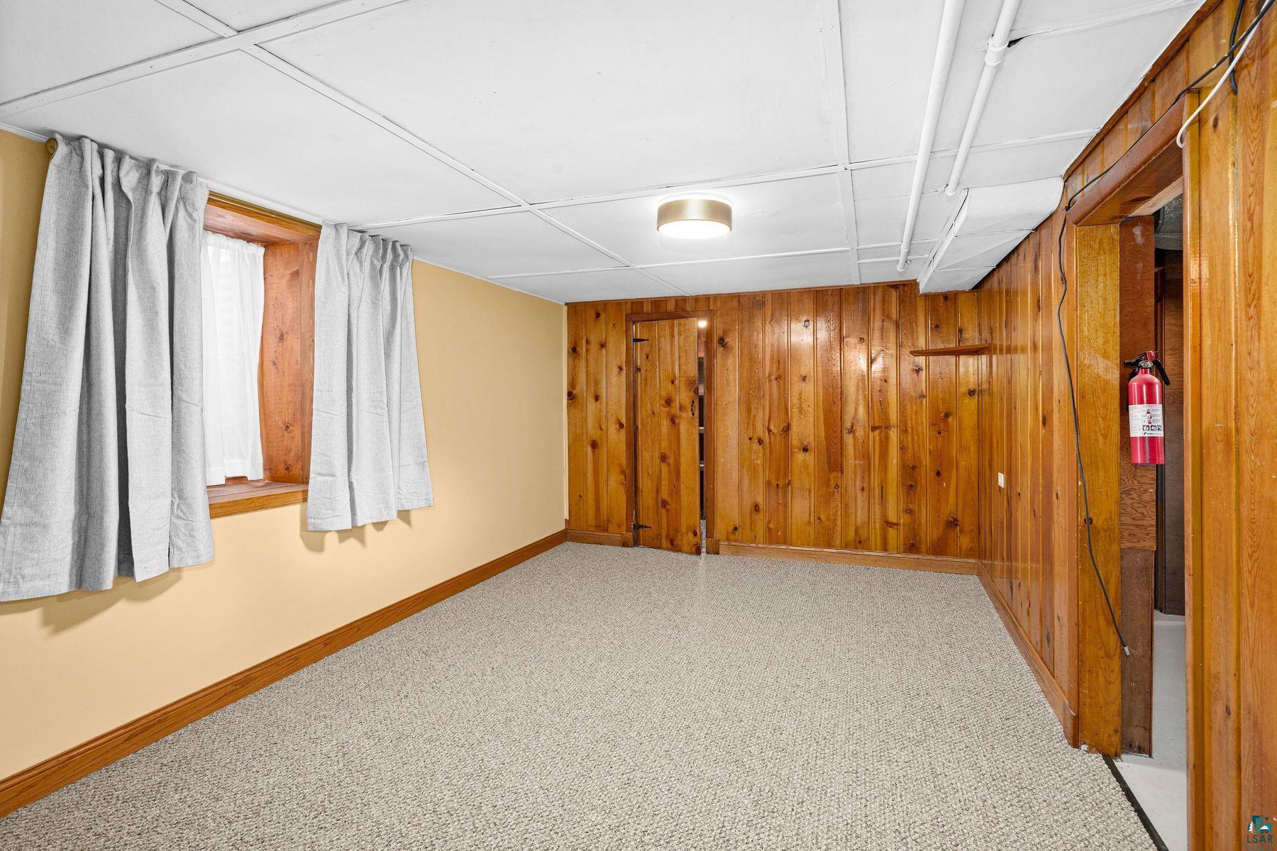 821 N 19th Ave E, Duluth, MN 55812-9625 Listing Photo  18
