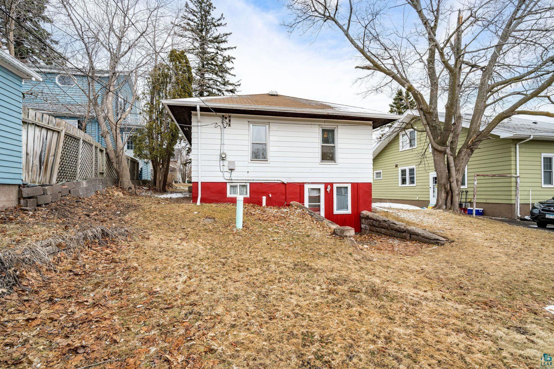 821 N 19th Ave E, Duluth, MN 55812-9625 Listing Photo  23