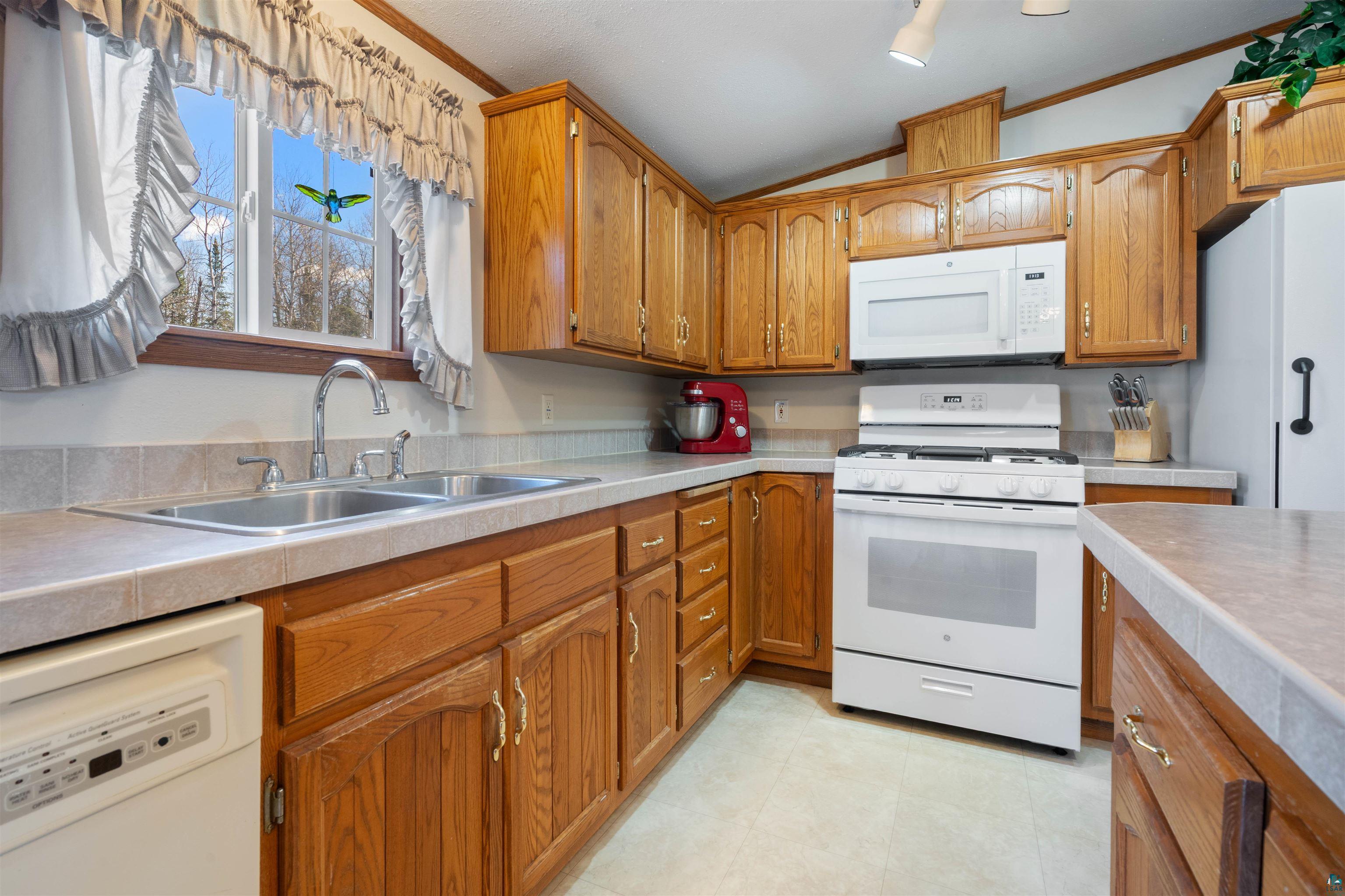 6657 E Bayfield Rd, South Range, WI 54874 Listing Photo  9