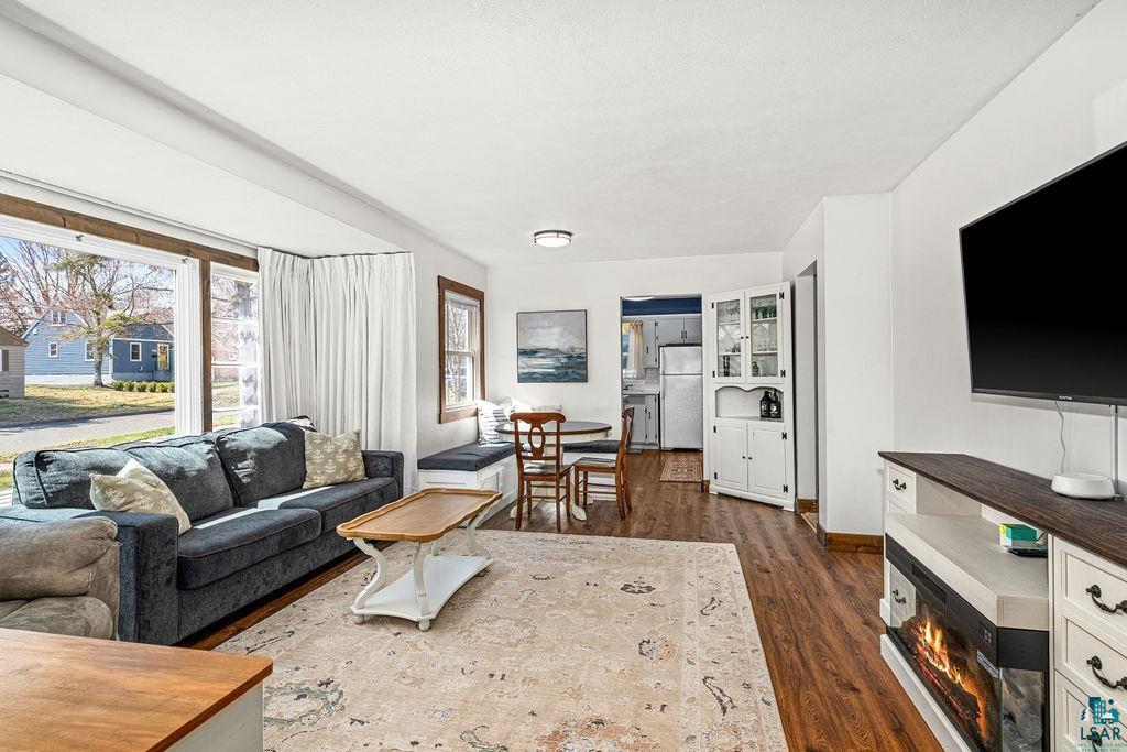 4419 Tioga St, Duluth, MN 55804 Listing Photo  2