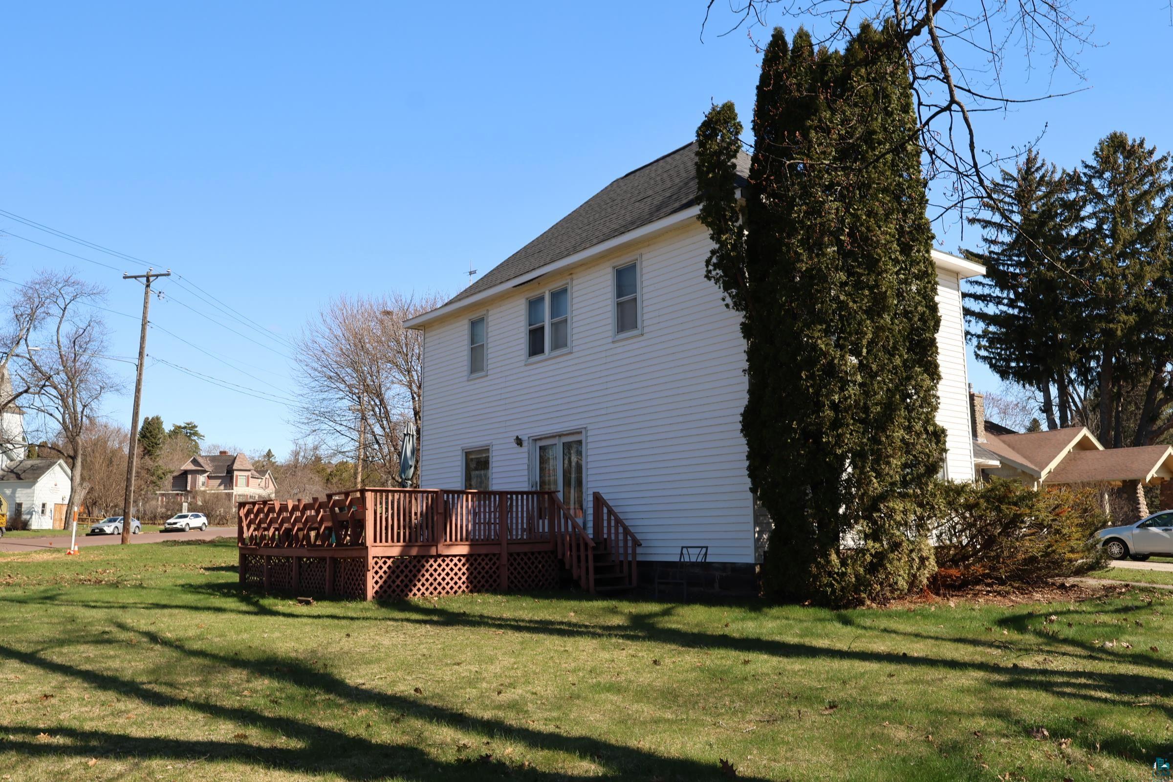 111 W 3rd St, Washburn, WI 54891 Listing Photo  3