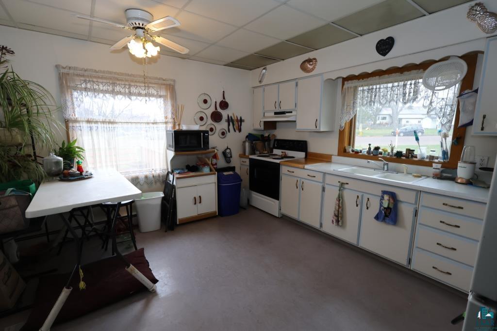 111 W 3rd St, Washburn, WI 54891 Listing Photo  6