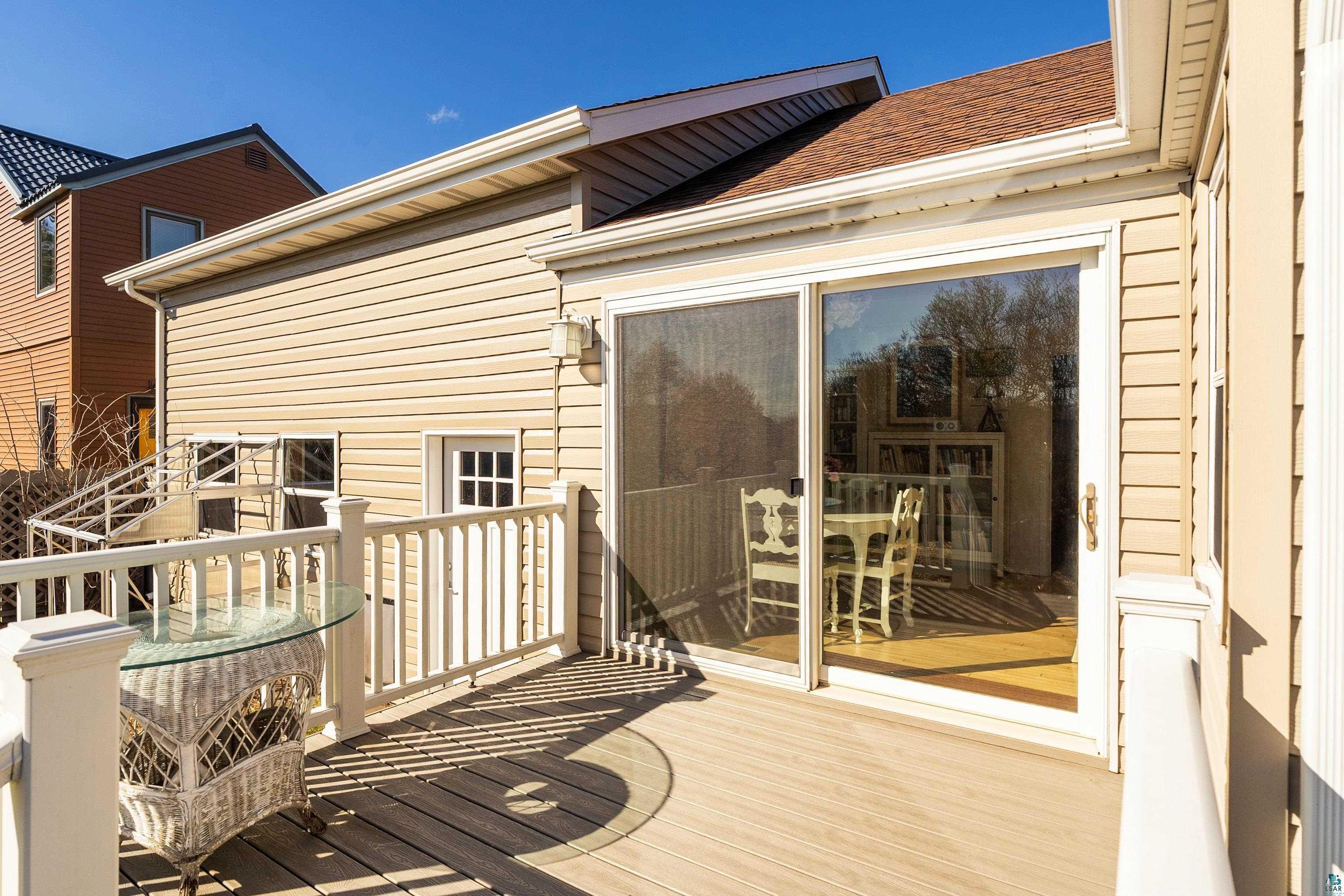 1611 S Lake Ave, Duluth, MN 55802 Listing Photo  12