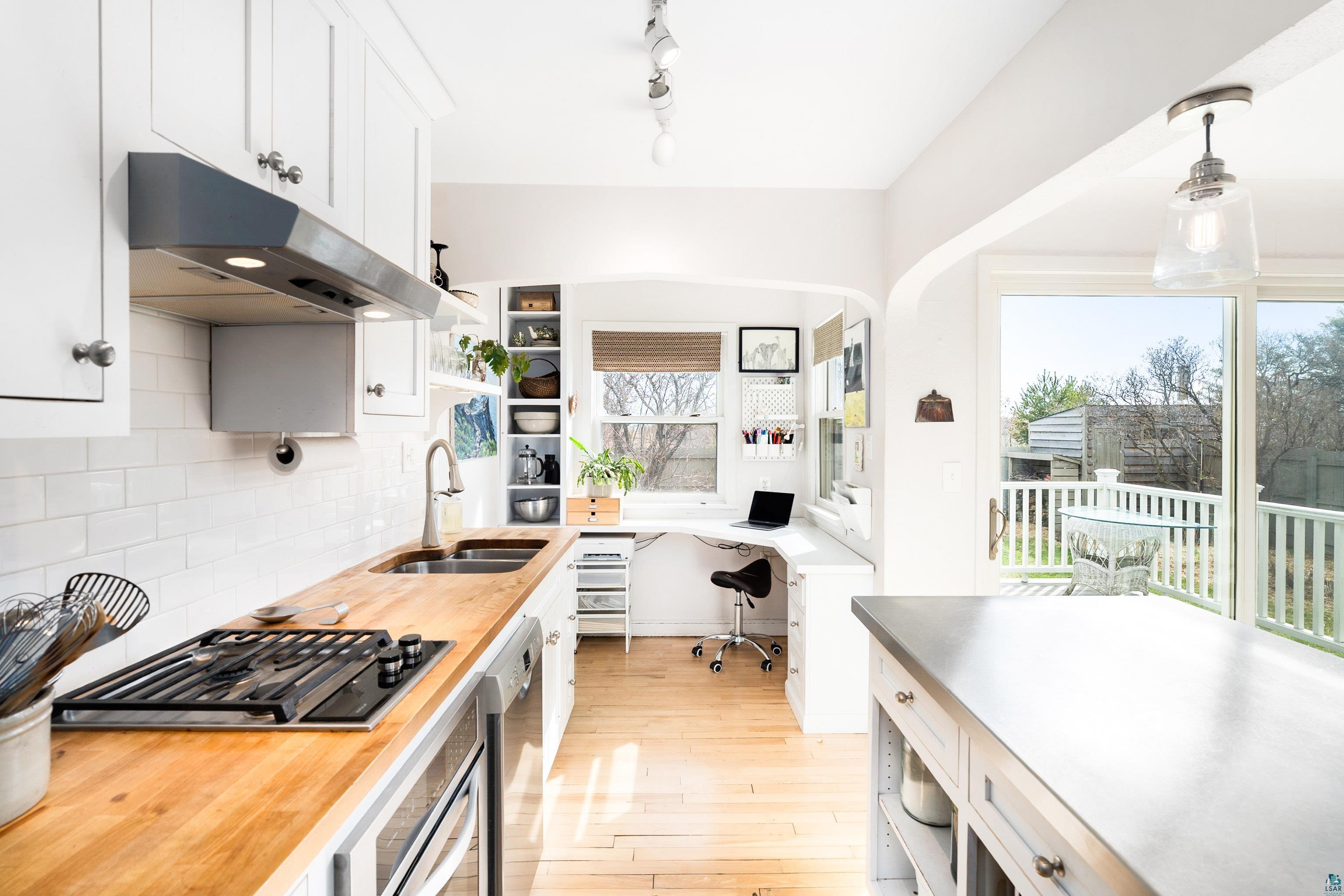 1611 S Lake Ave, Duluth, MN 55802 Listing Photo  7