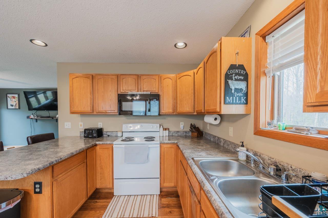 228 3rd St SE, Cook, MN 55723-0000 Listing Photo  3