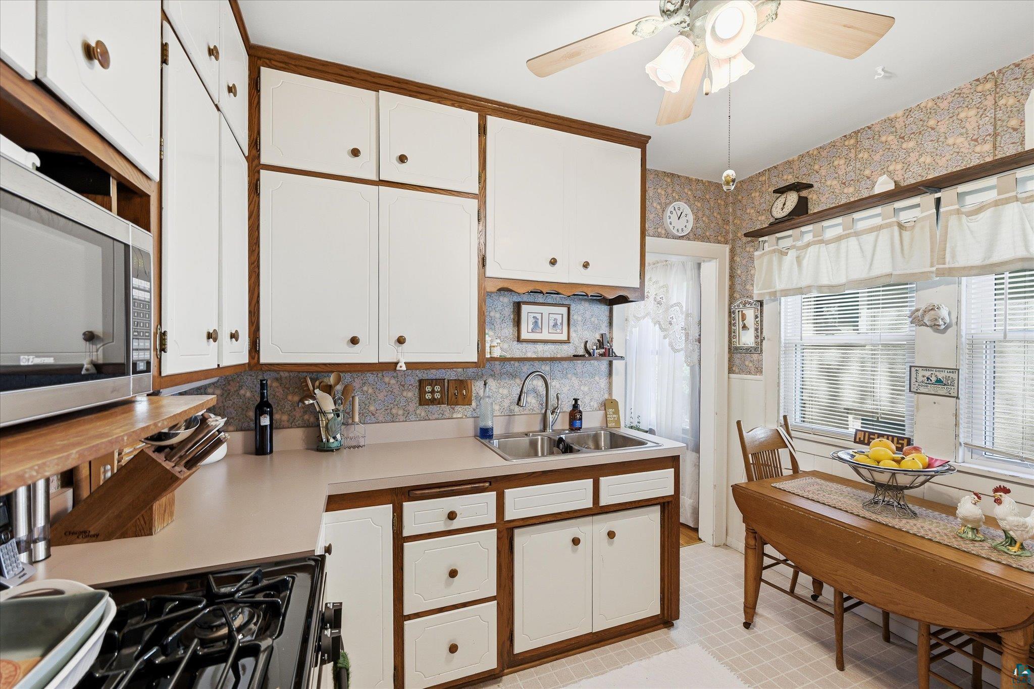 3257 Hayes St NE, Minneapolis, MN 55418 Listing Photo  20