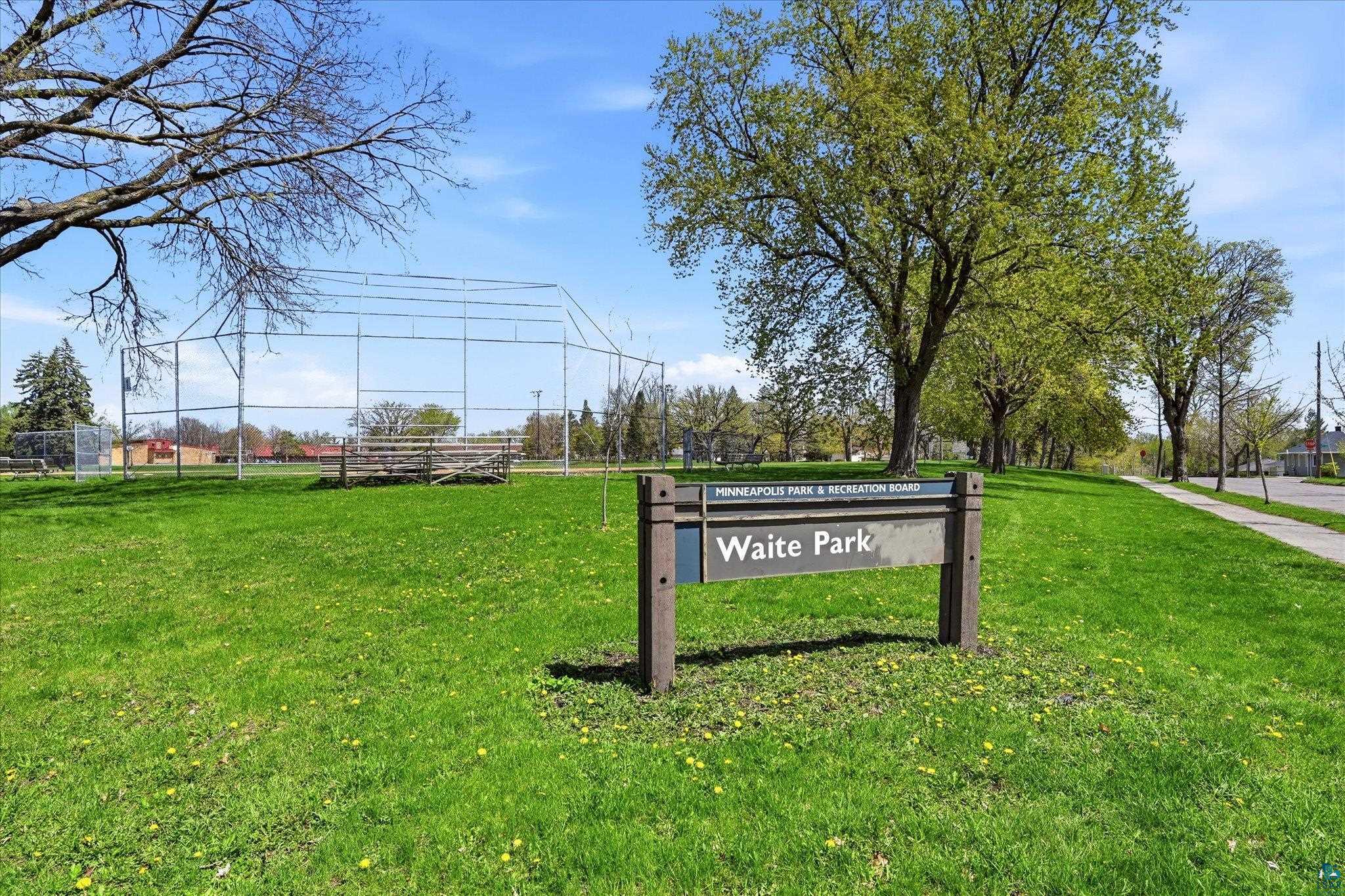 3257 Hayes St NE, Minneapolis, MN 55418 Listing Photo  28