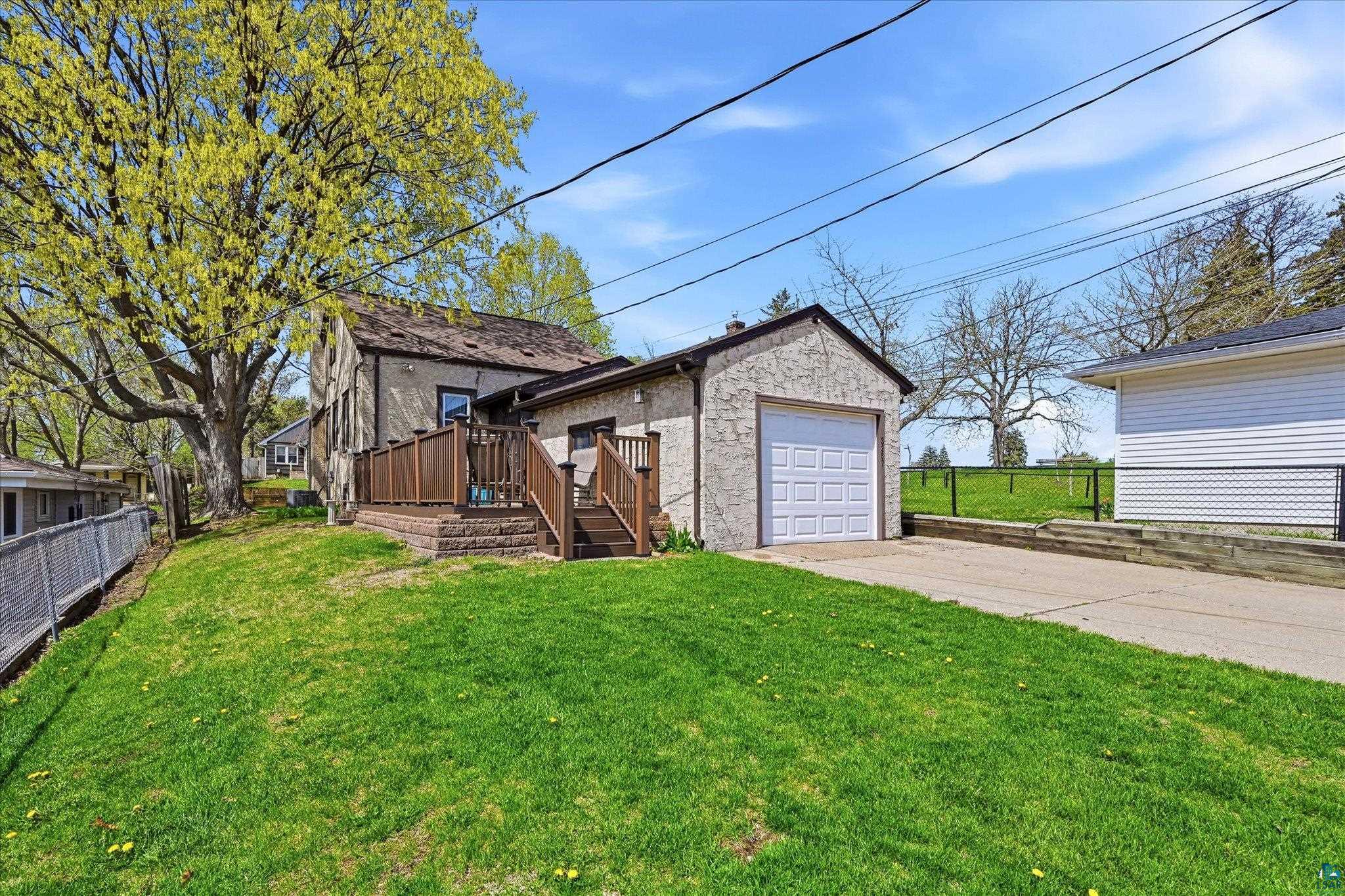 3257 Hayes St NE, Minneapolis, MN 55418 Listing Photo  5