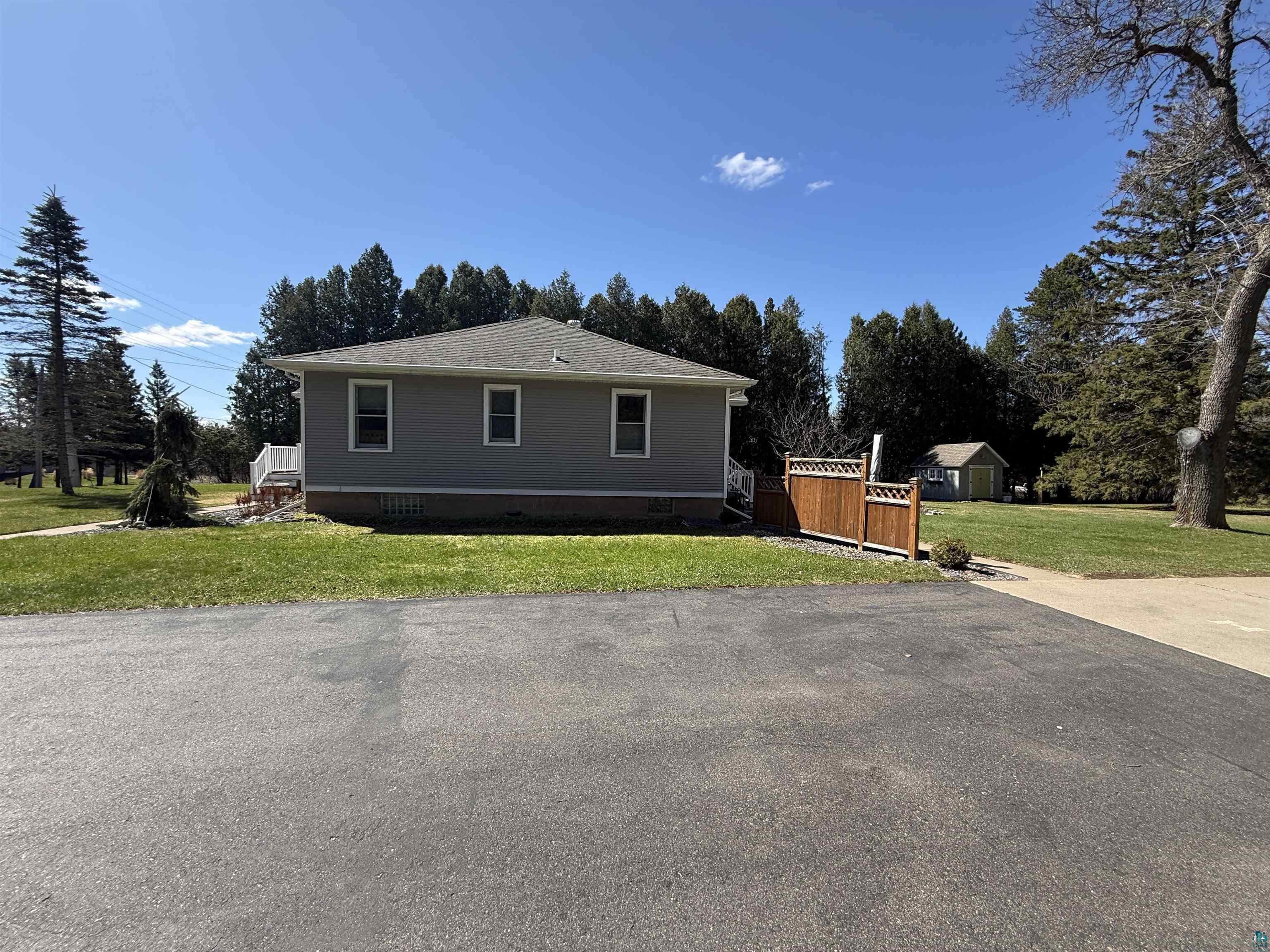 4777 1st Ave, Hibbing, MN 55746 Listing Photo  3