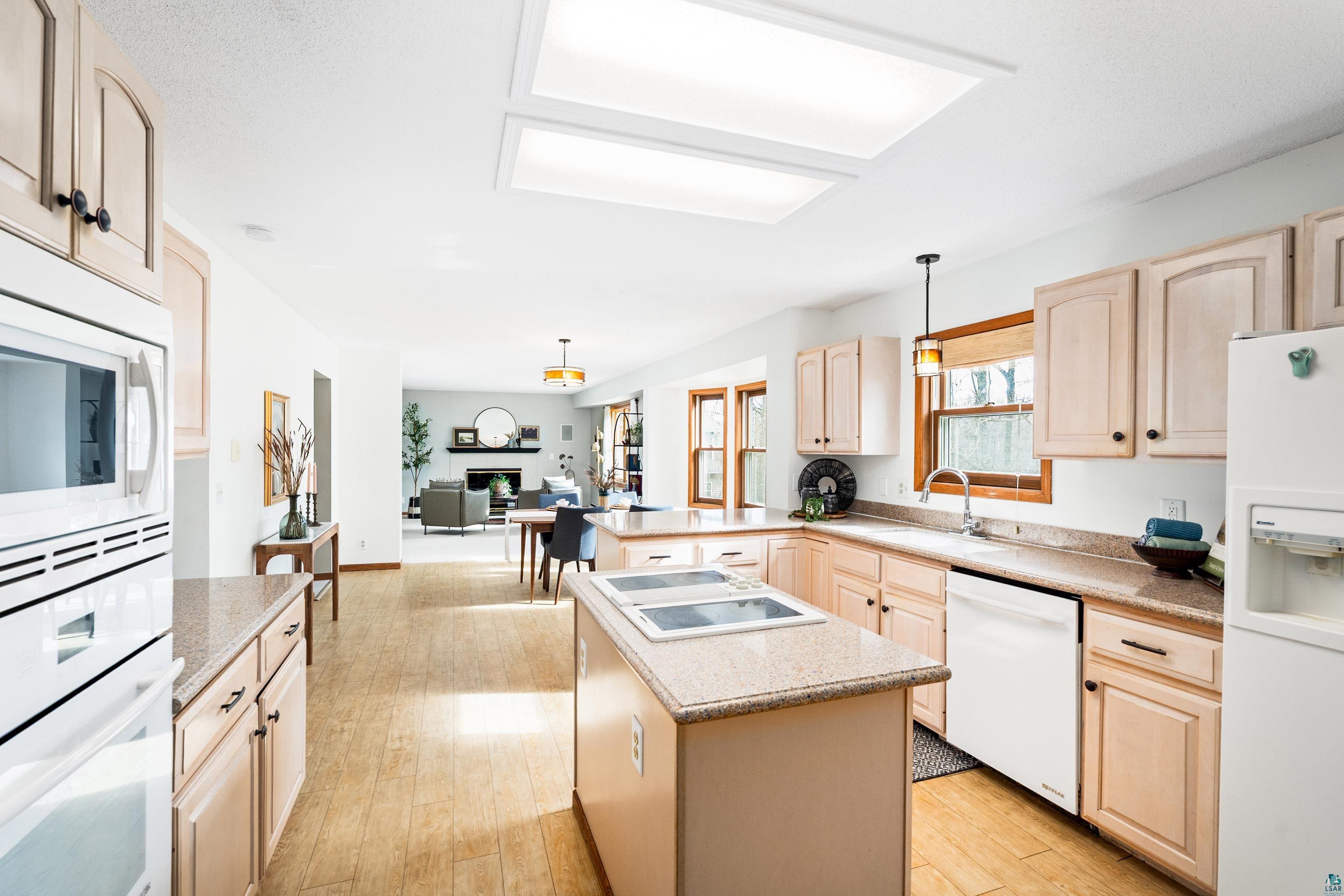 1504 Minneapolis Ave, Duluth, MN 55803 Listing Photo  17