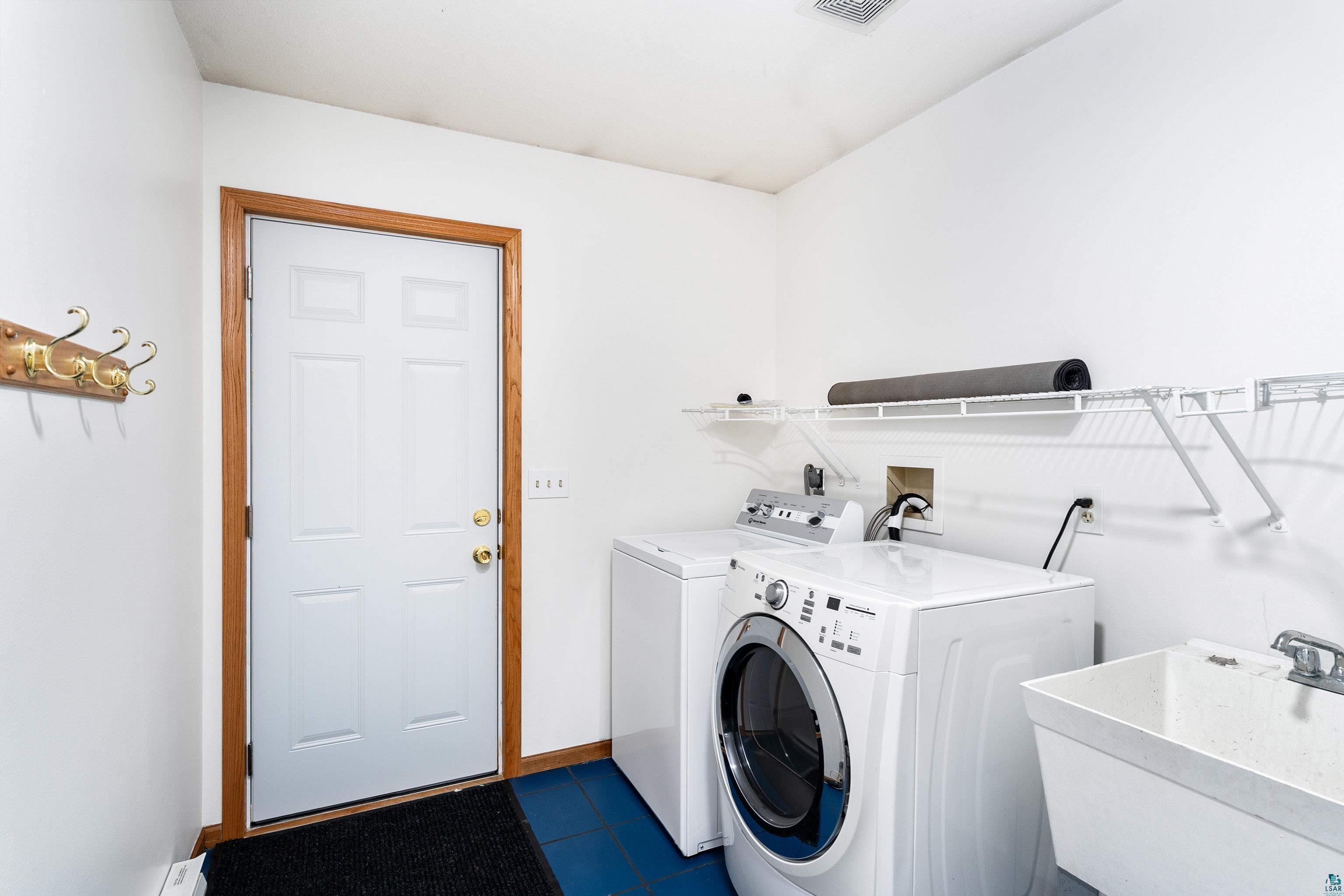 1504 Minneapolis Ave, Duluth, MN 55803 Listing Photo  23