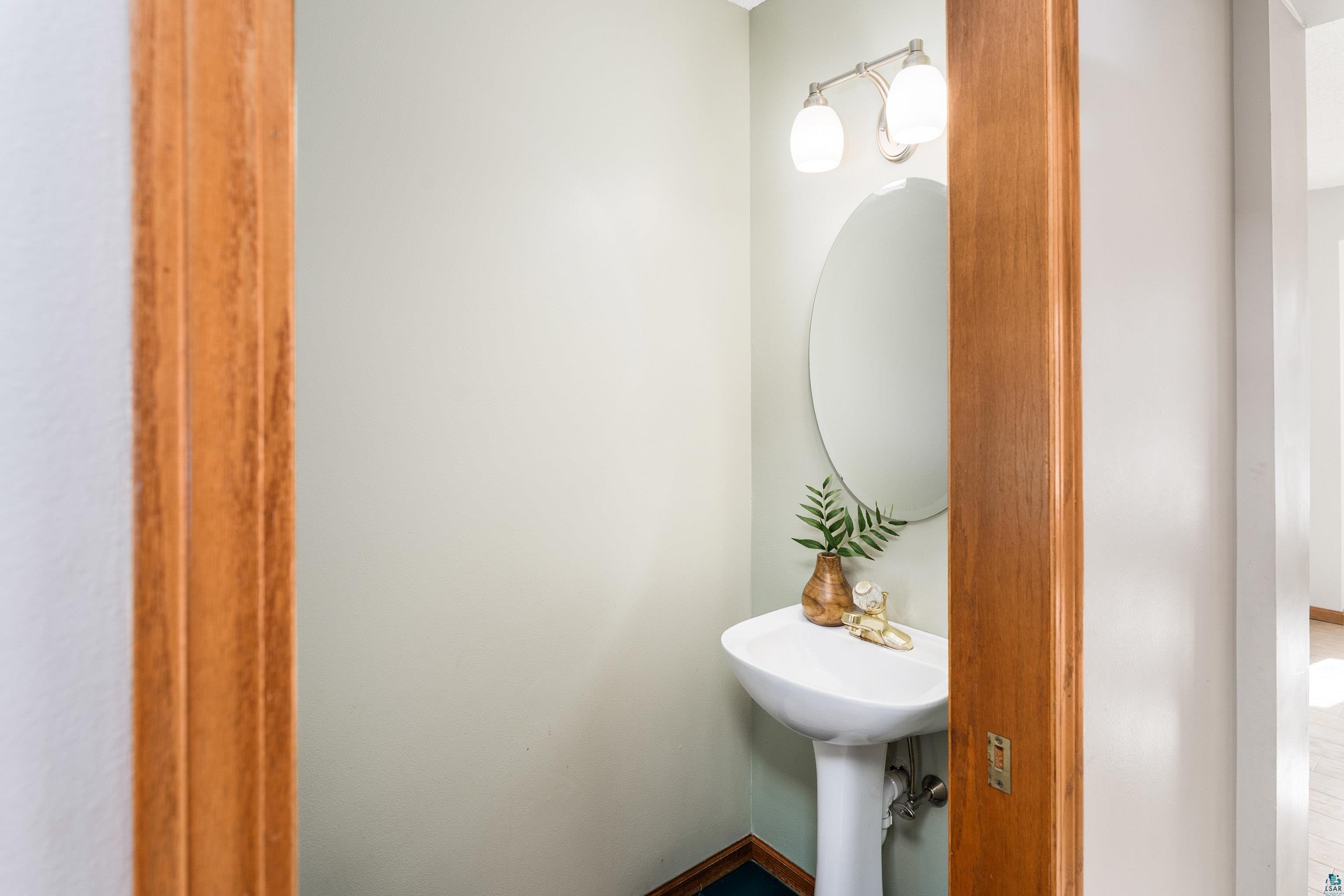 1504 Minneapolis Ave, Duluth, MN 55803 Listing Photo  27