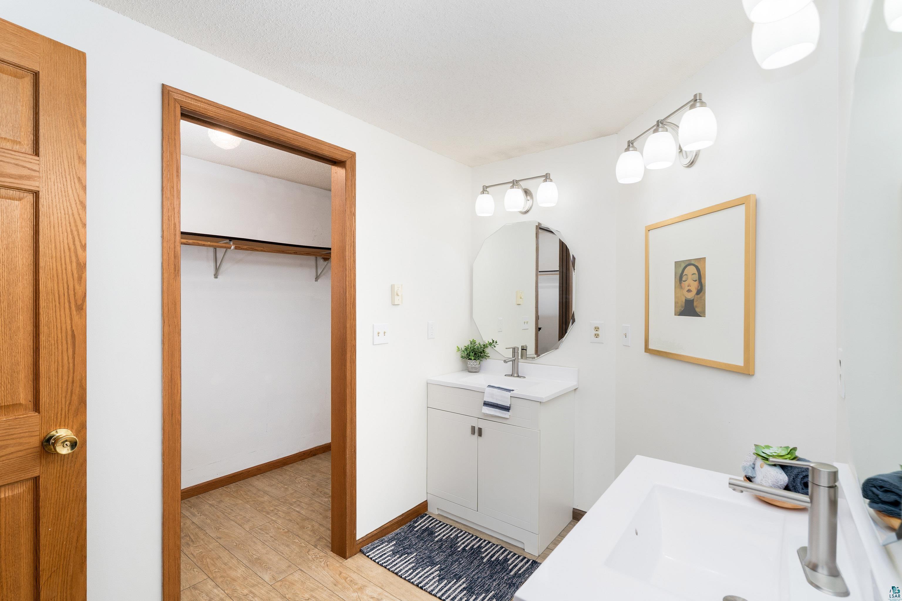 1504 Minneapolis Ave, Duluth, MN 55803 Listing Photo  35
