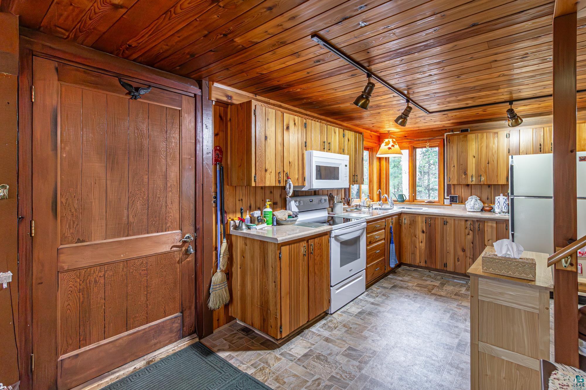 1347 Walsh Rd, Ely, MN 55731 Listing Photo  16