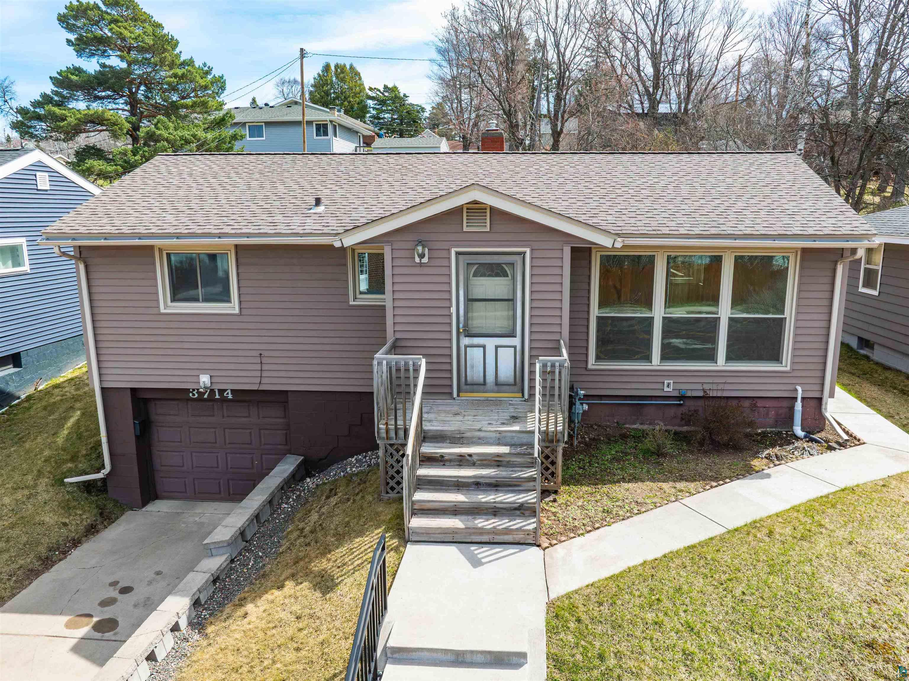 3714 Woodland Ave, Duluth, MN 55803 Listing Photo  1