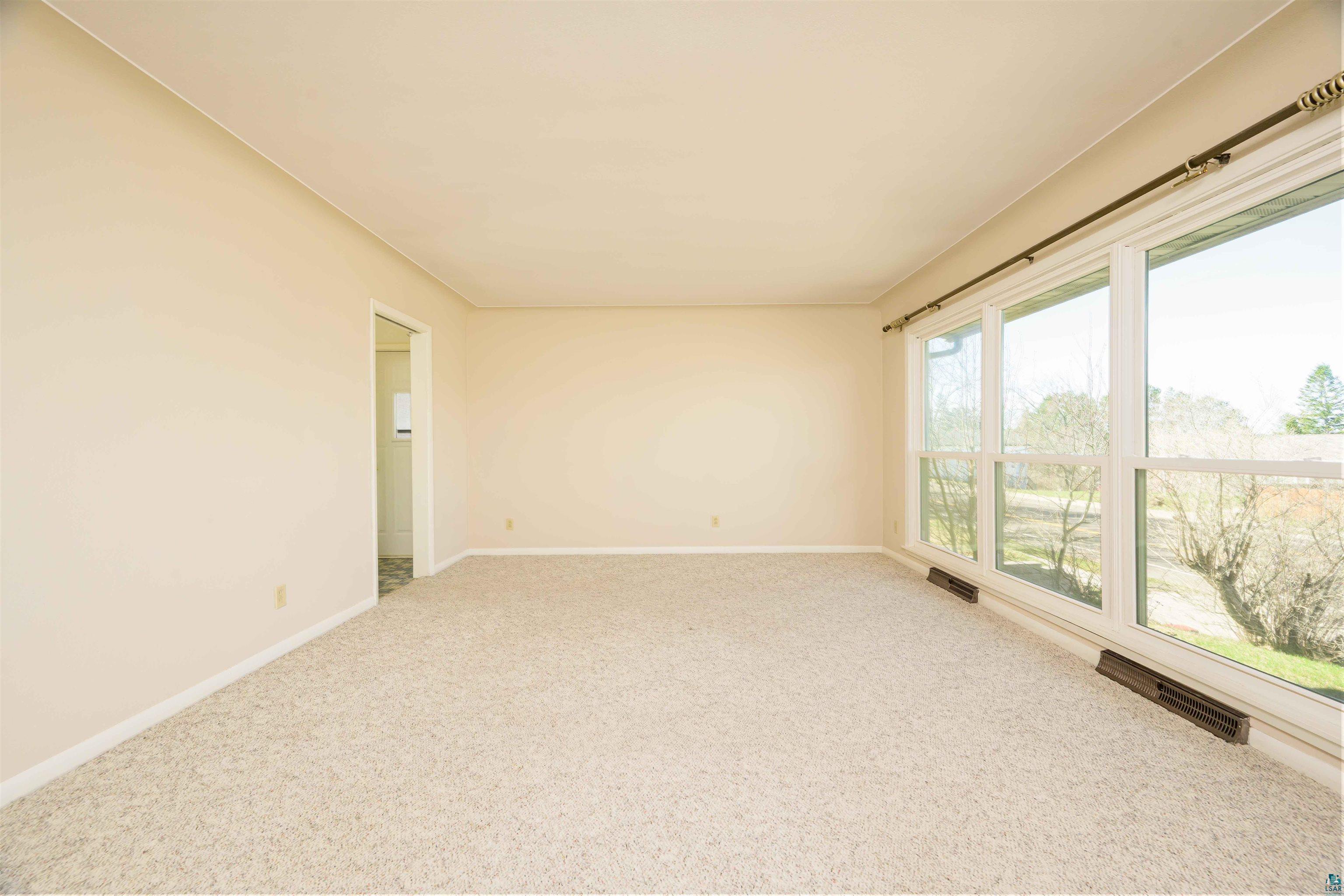 3714 Woodland Ave, Duluth, MN 55803 Listing Photo  6