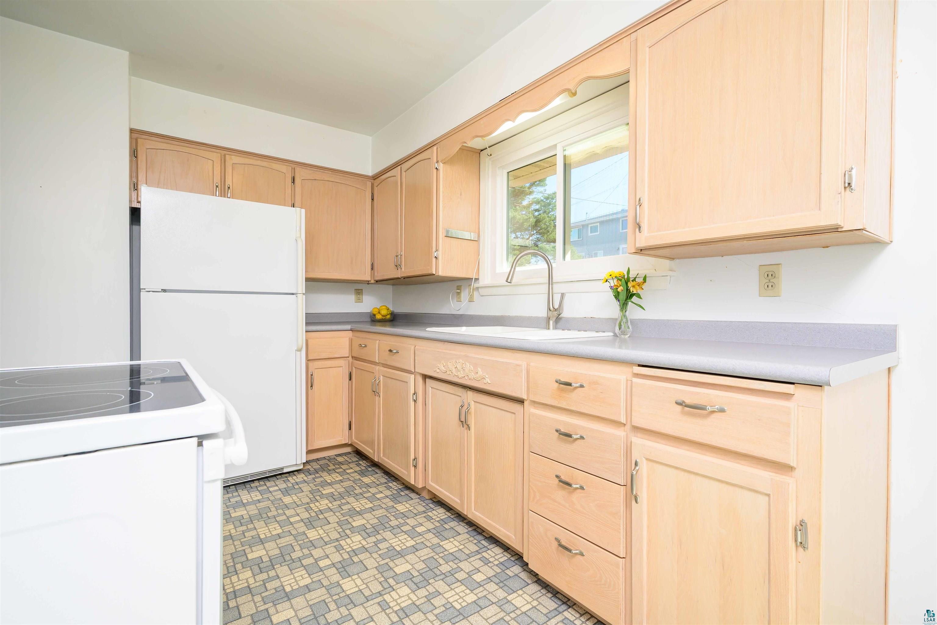 3714 Woodland Ave, Duluth, MN 55803 Listing Photo  10