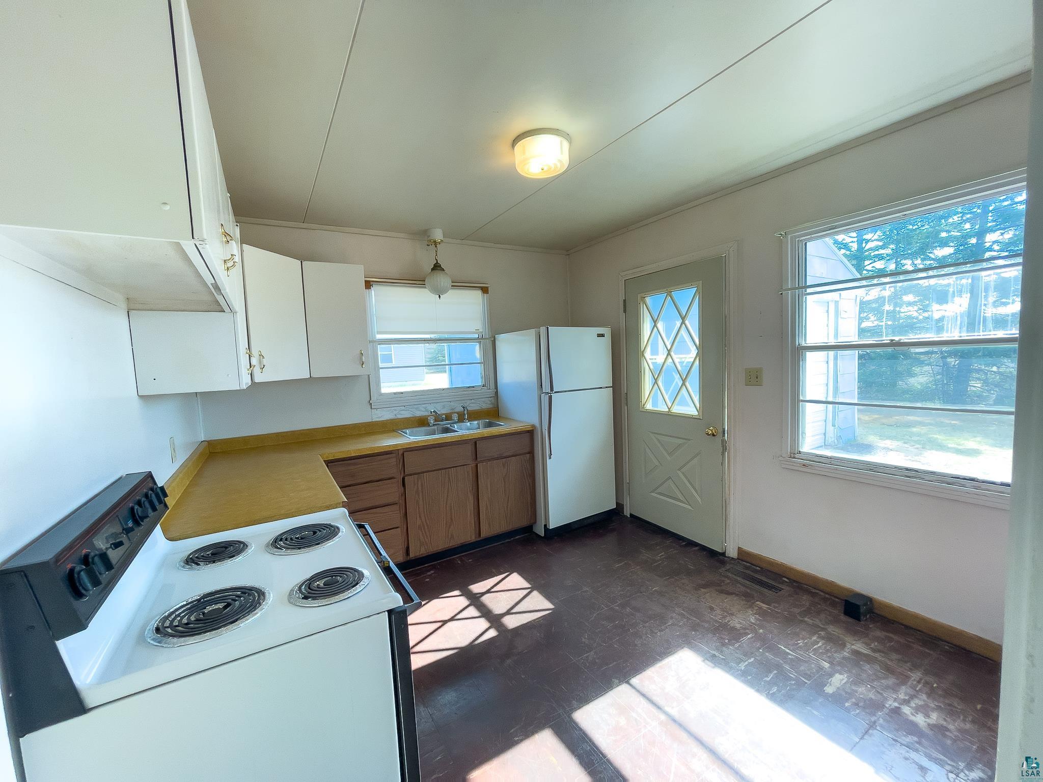 24 Horn Blvd, Silver Bay, MN 55614 Listing Photo  11