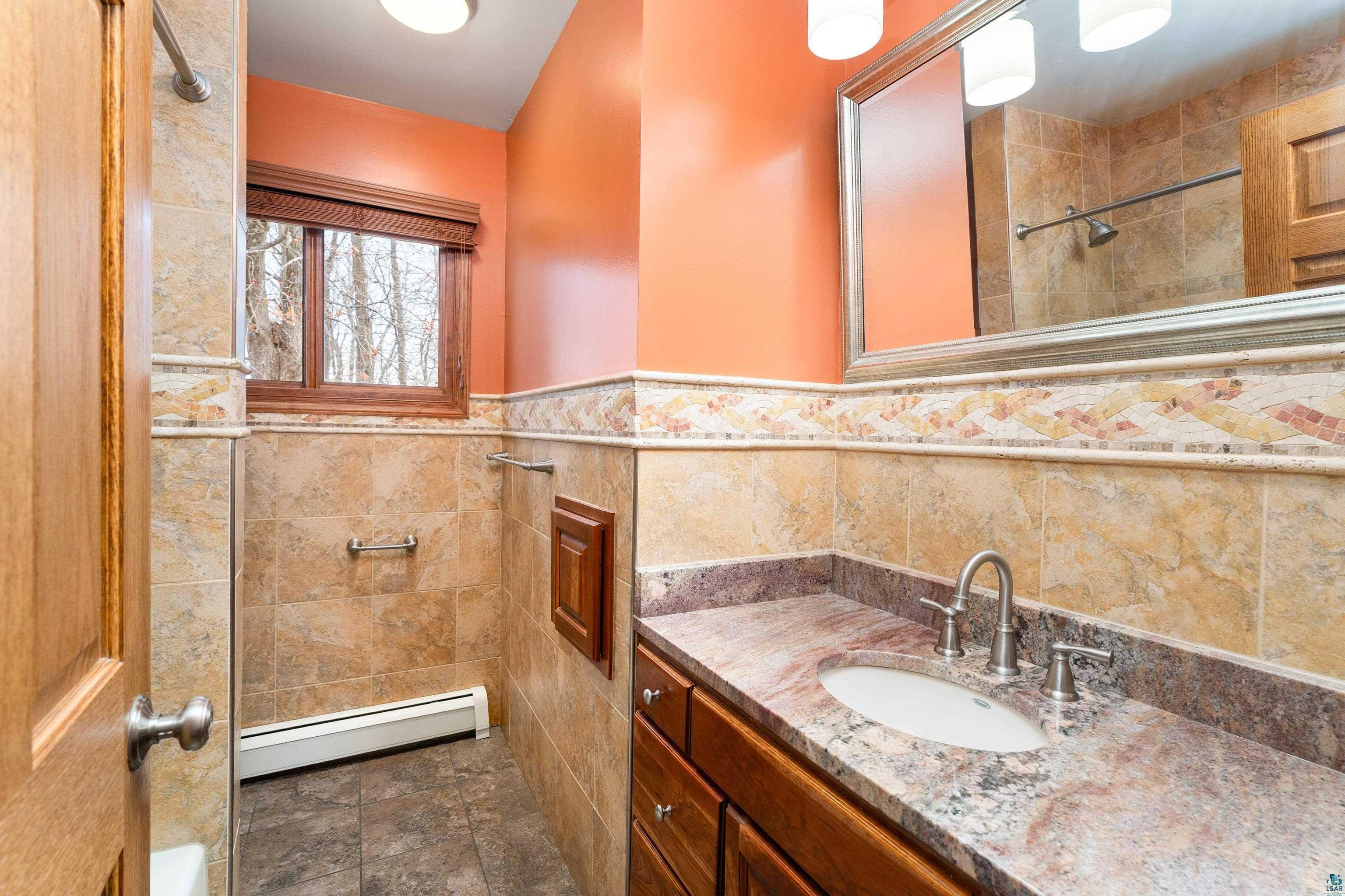330 E Faribault St, Duluth, MN 55803 Listing Photo  25