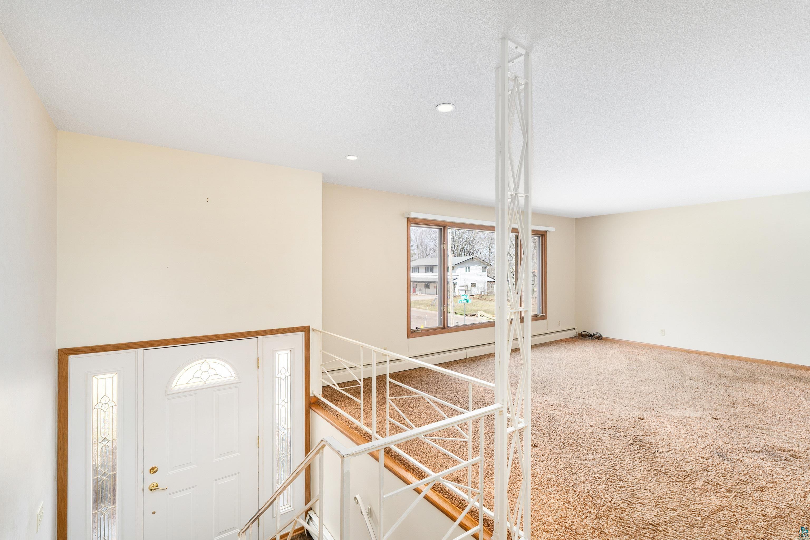 330 E Faribault St, Duluth, MN 55803 Listing Photo  27