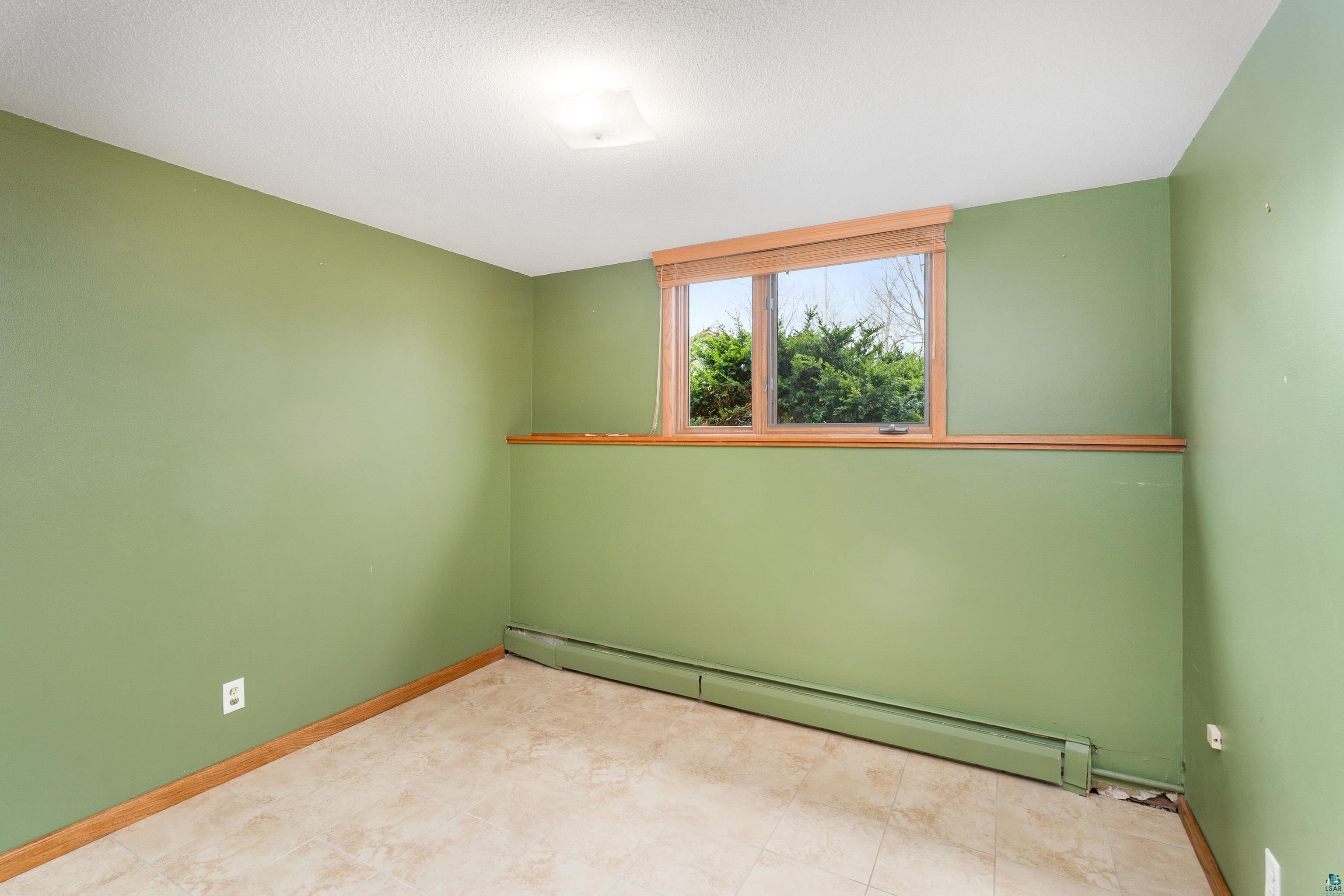 330 E Faribault St, Duluth, MN 55803 Listing Photo  35