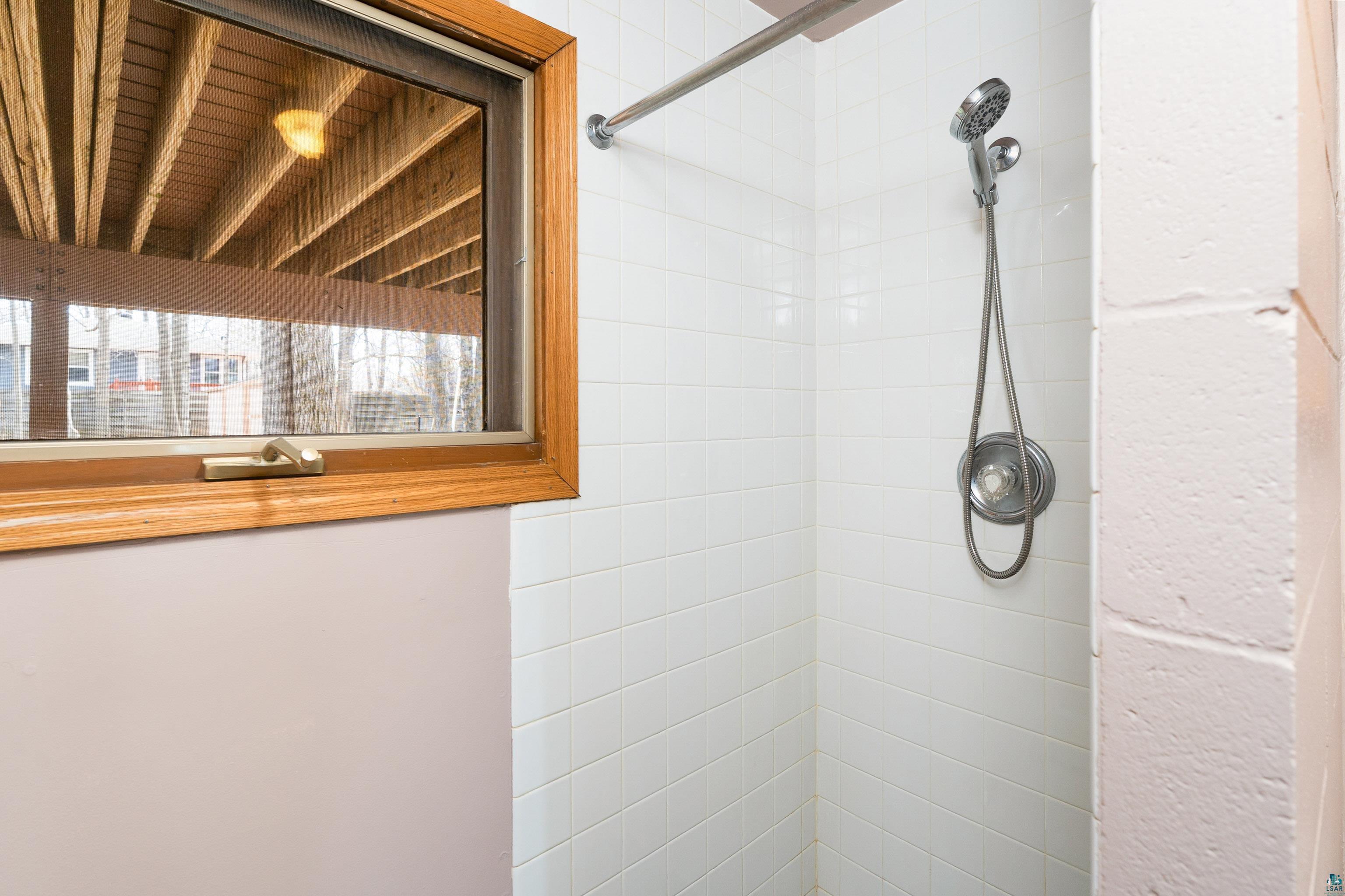 330 E Faribault St, Duluth, MN 55803 Listing Photo  38