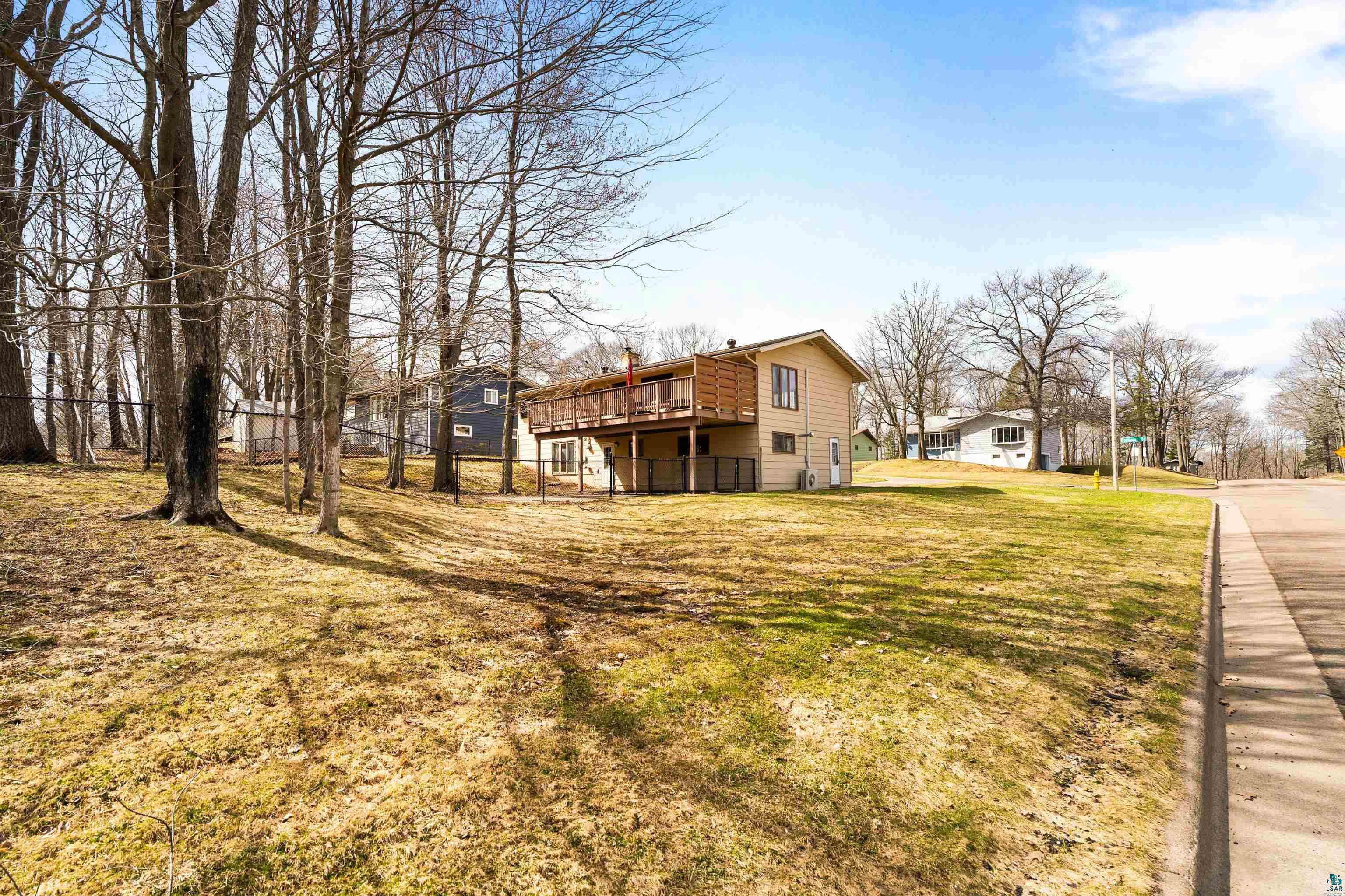 330 E Faribault St, Duluth, MN 55803 Listing Photo  44