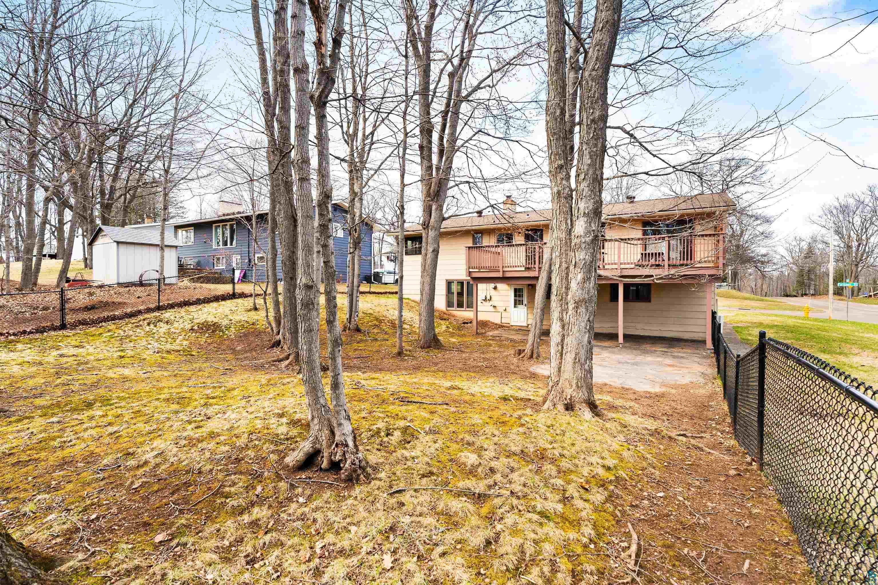 330 E Faribault St, Duluth, MN 55803 Listing Photo  47