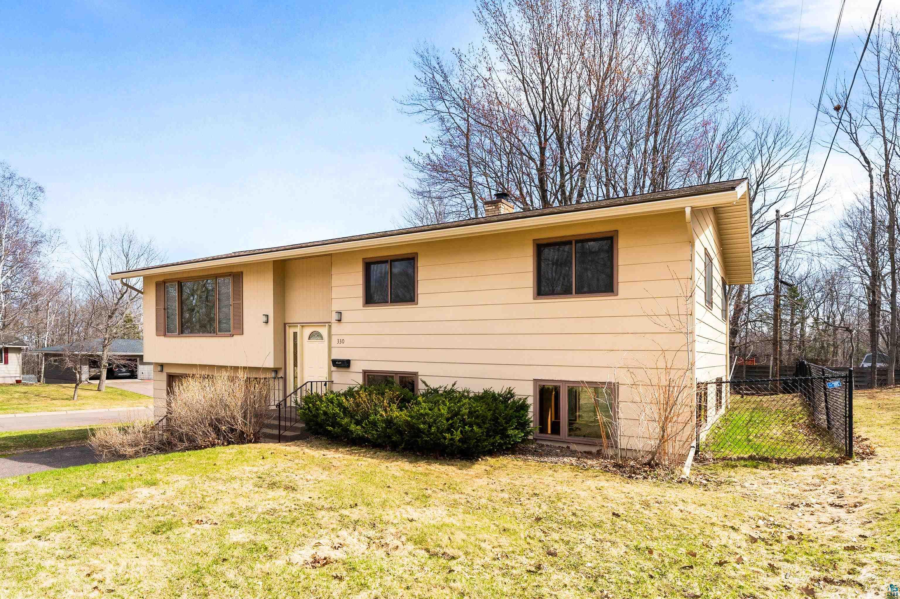 330 E Faribault St, Duluth, MN 55803 Listing Photo  59