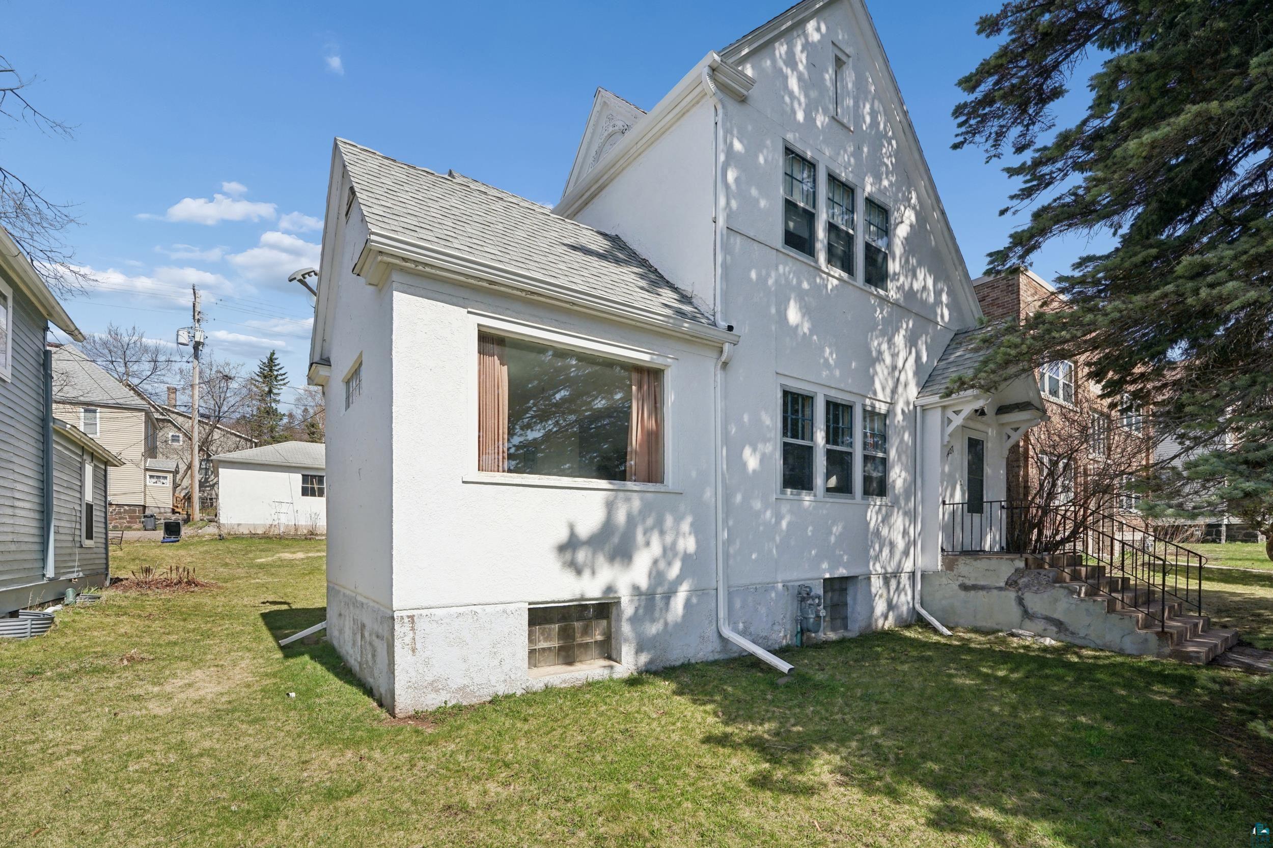1407 E 3rd St, Duluth, MN 55804 Listing Photo  1