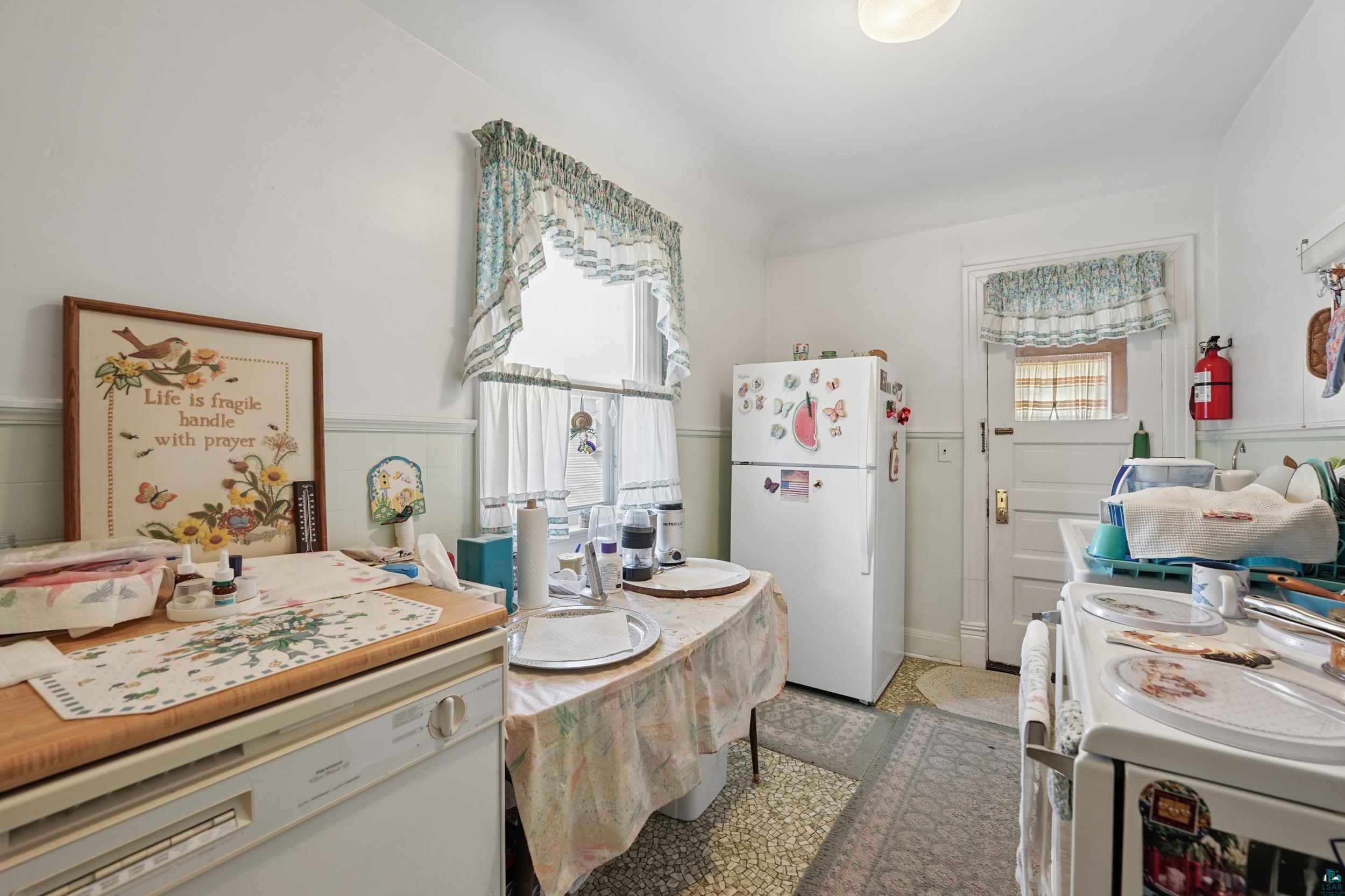 1407 E 3rd St, Duluth, MN 55804 Listing Photo  19