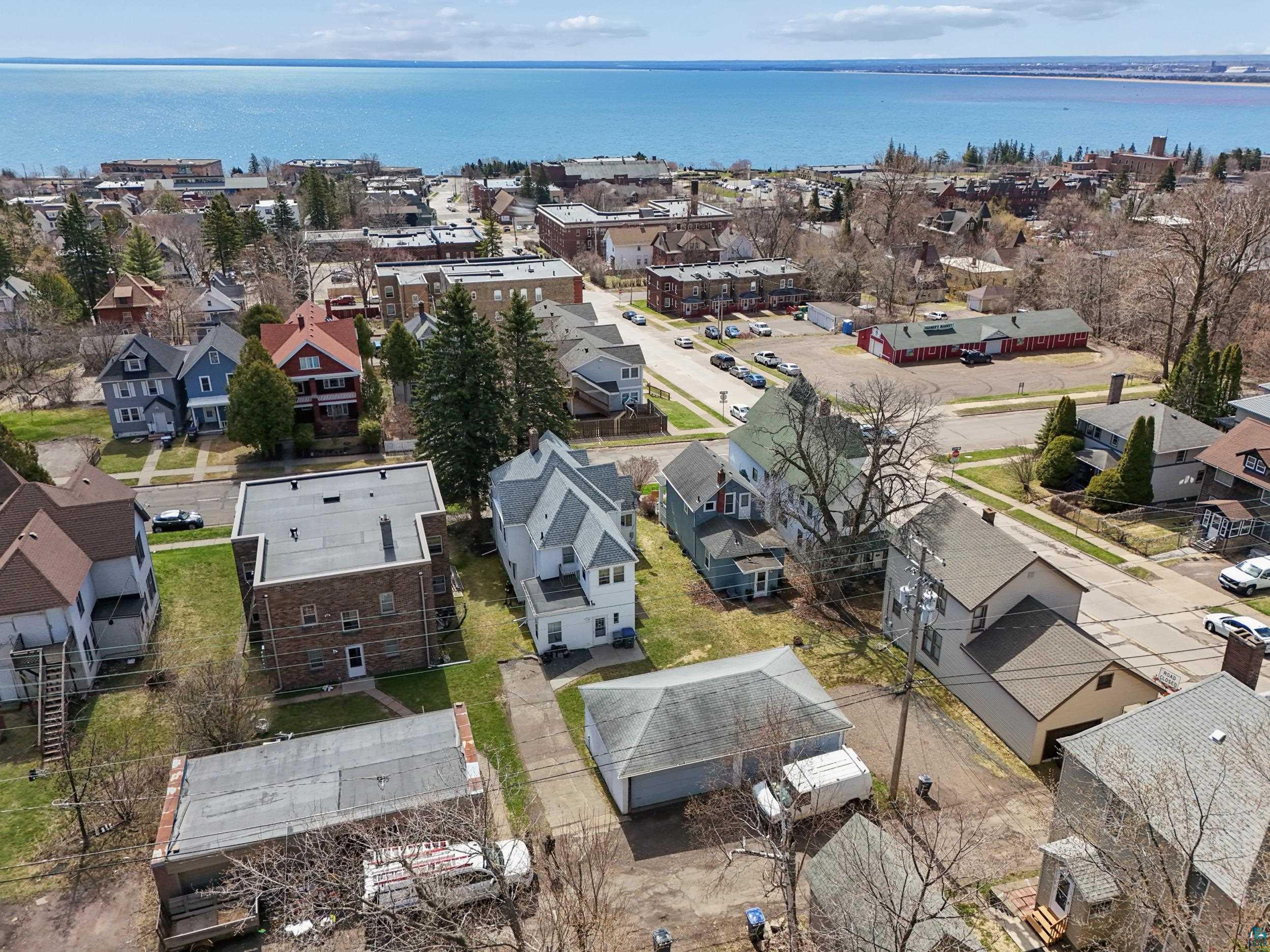 1407 E 3rd St, Duluth, MN 55804 Listing Photo  3
