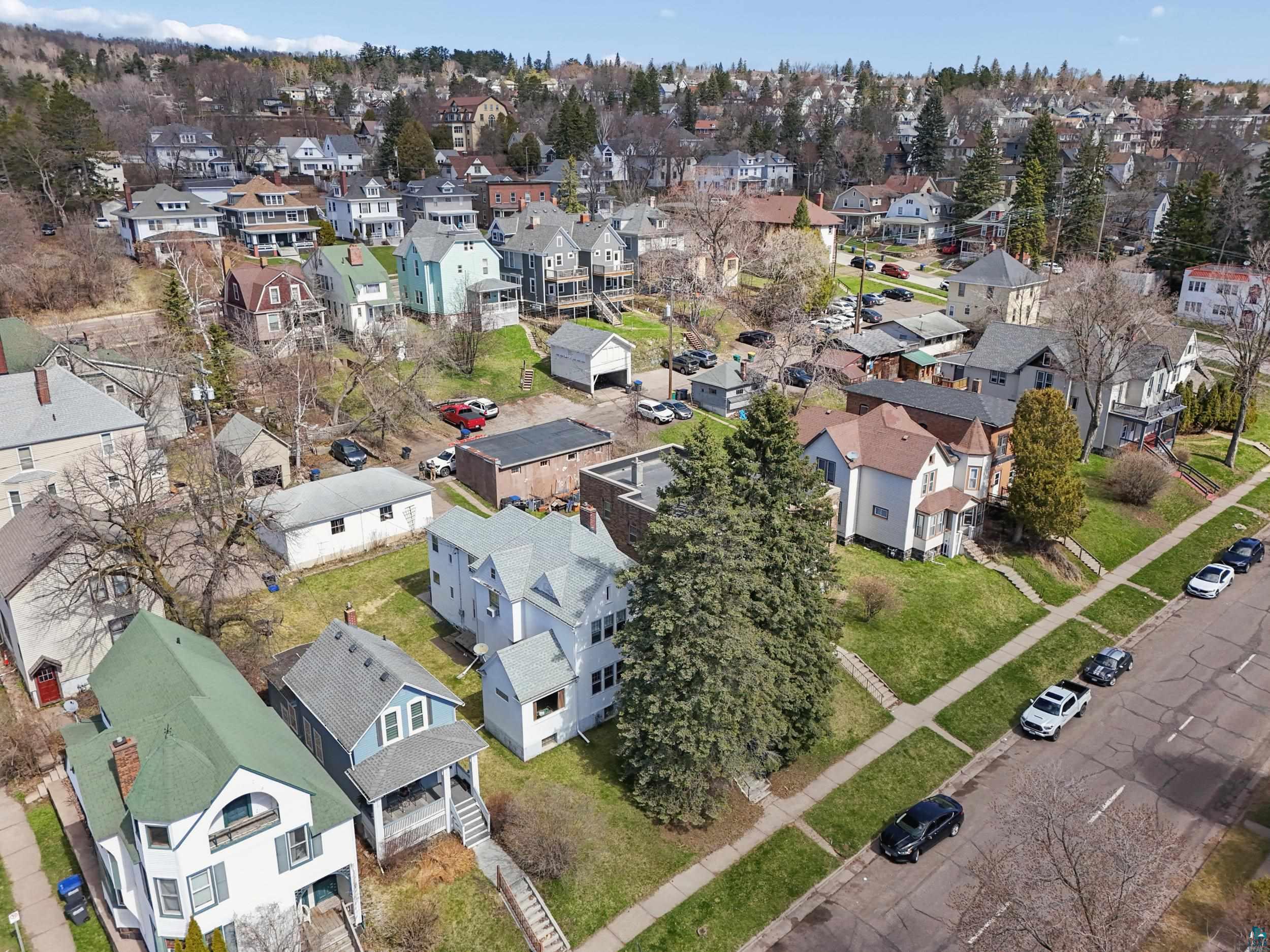 1407 E 3rd St, Duluth, MN 55804 Listing Photo  4