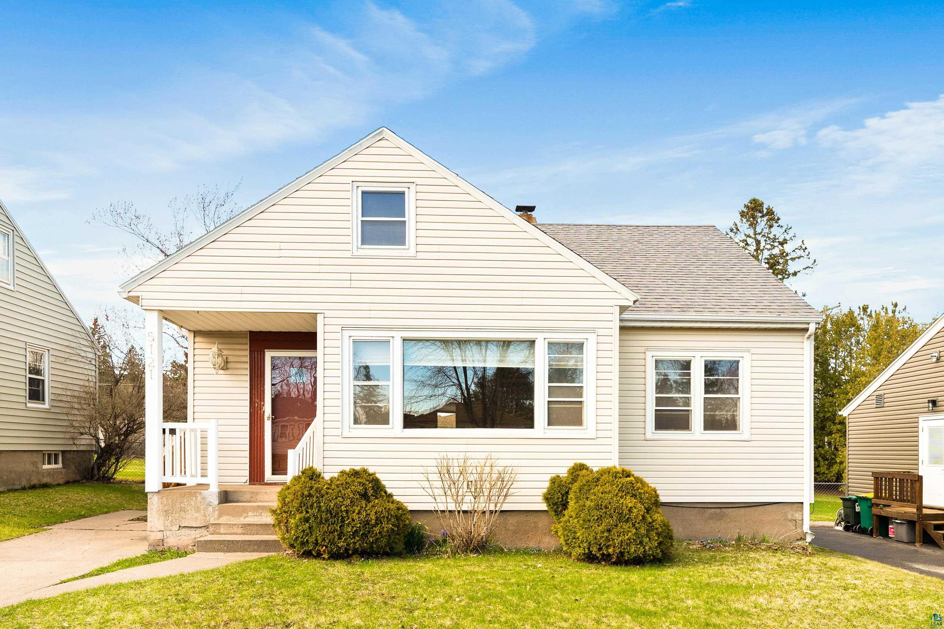 5121 Glenwood St, Duluth, MN 55804 Listing Photo  1