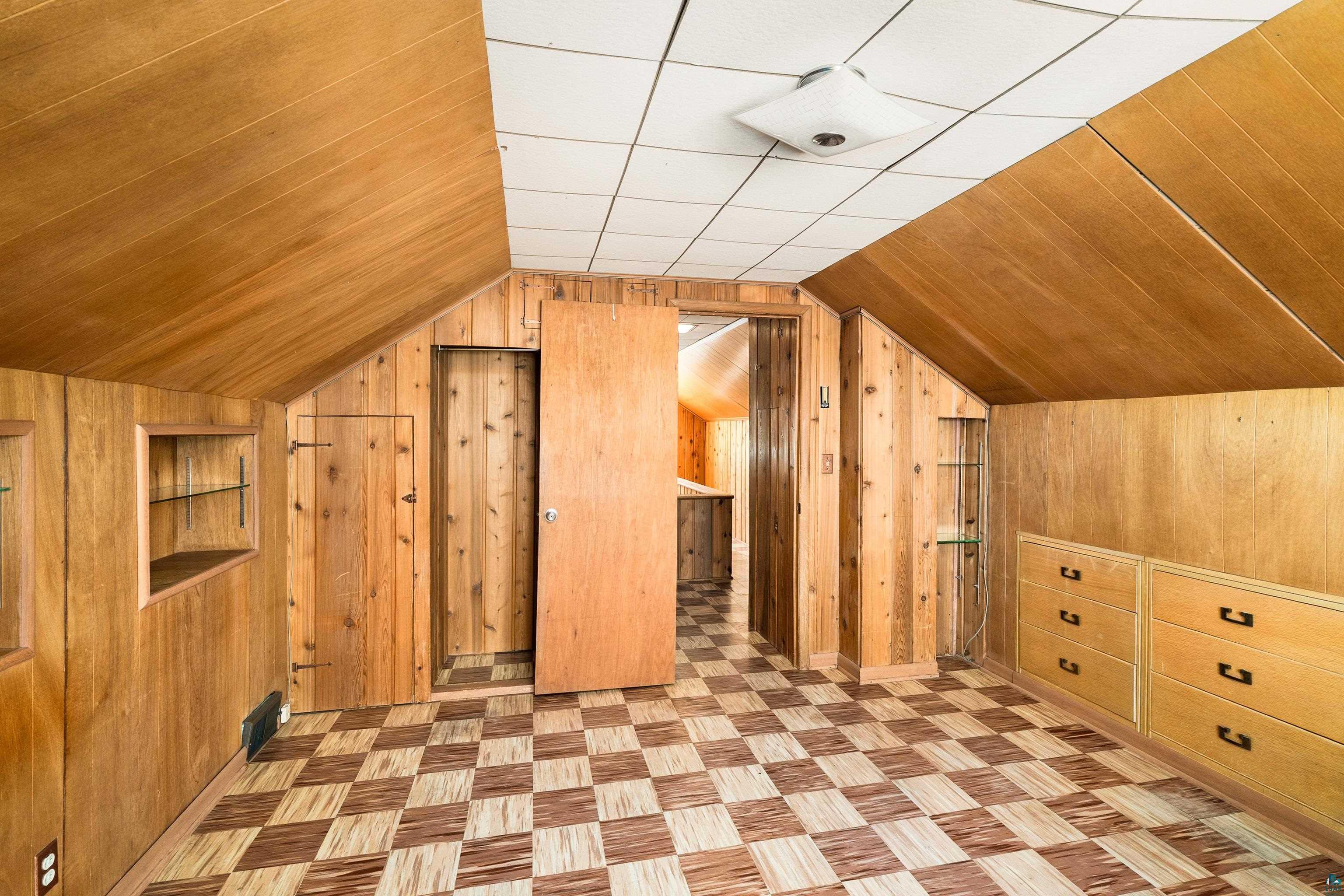 5121 Glenwood St, Duluth, MN 55804 Listing Photo  30