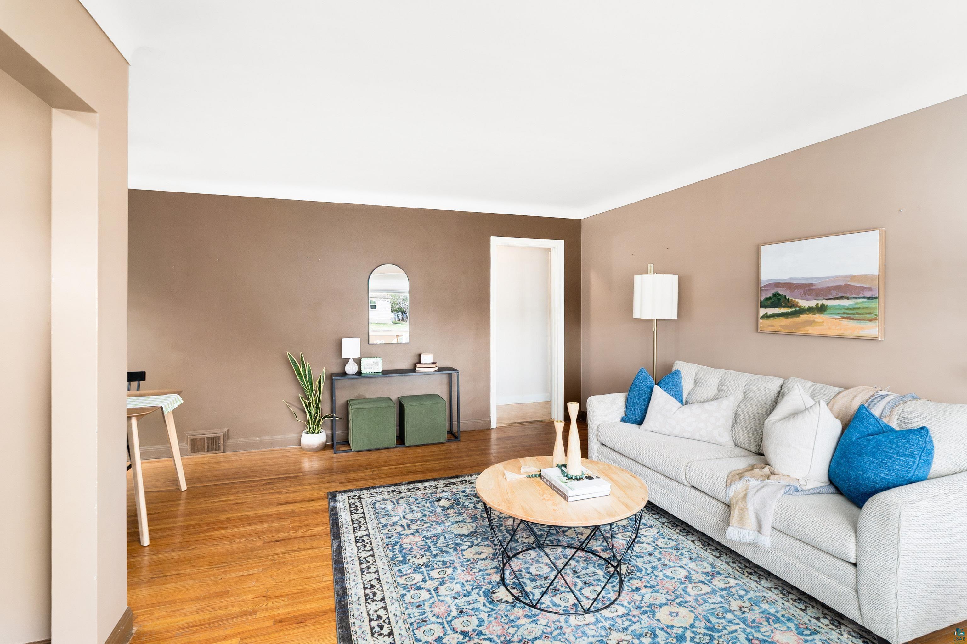 5121 Glenwood St, Duluth, MN 55804 Listing Photo  4