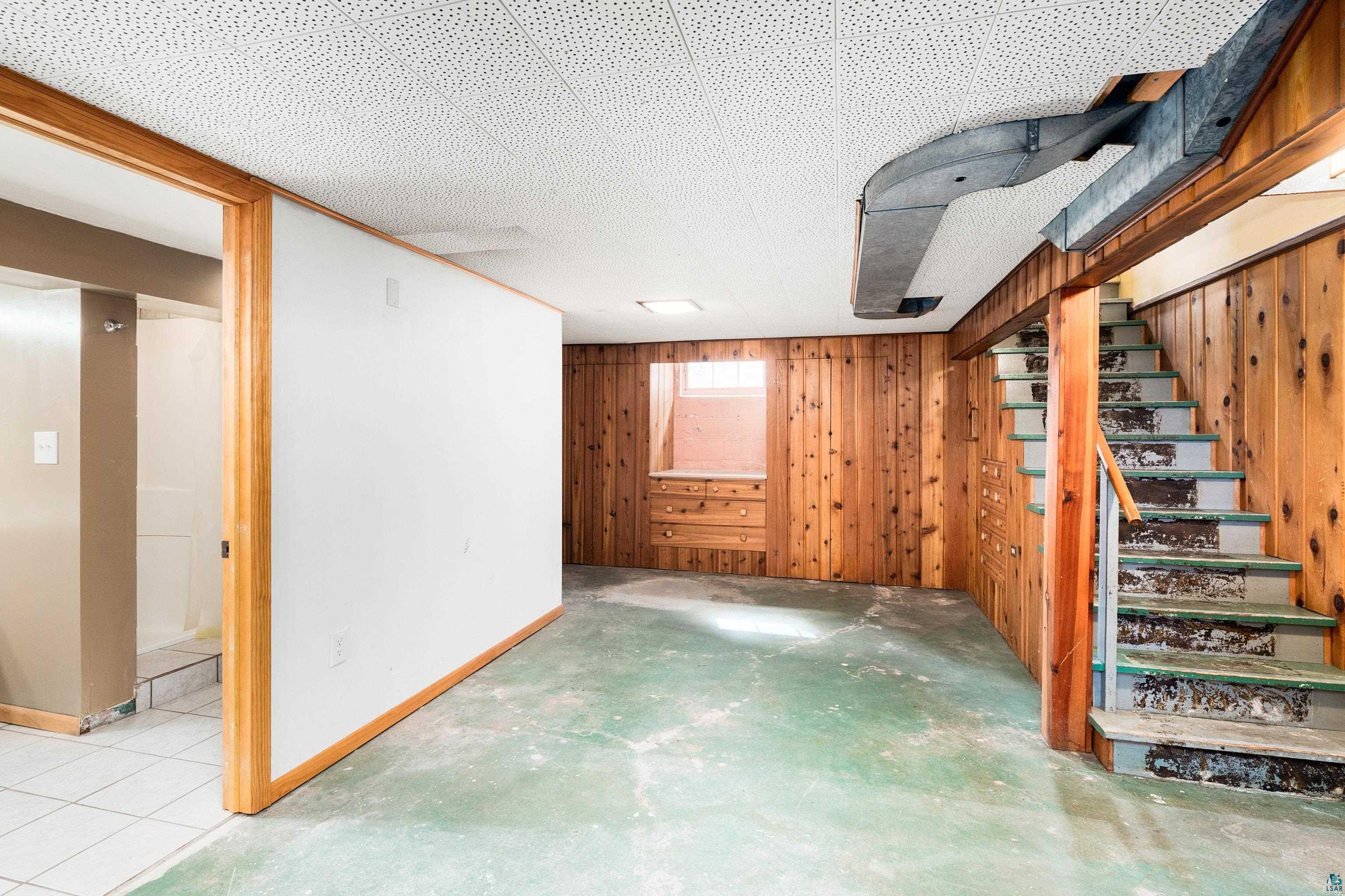 5121 Glenwood St, Duluth, MN 55804 Listing Photo  36
