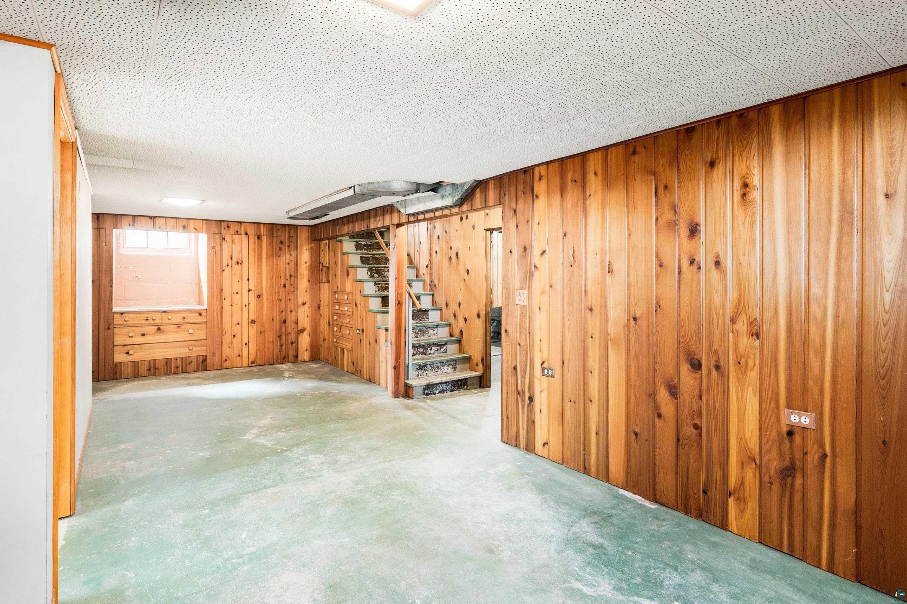 5121 Glenwood St, Duluth, MN 55804 Listing Photo  38
