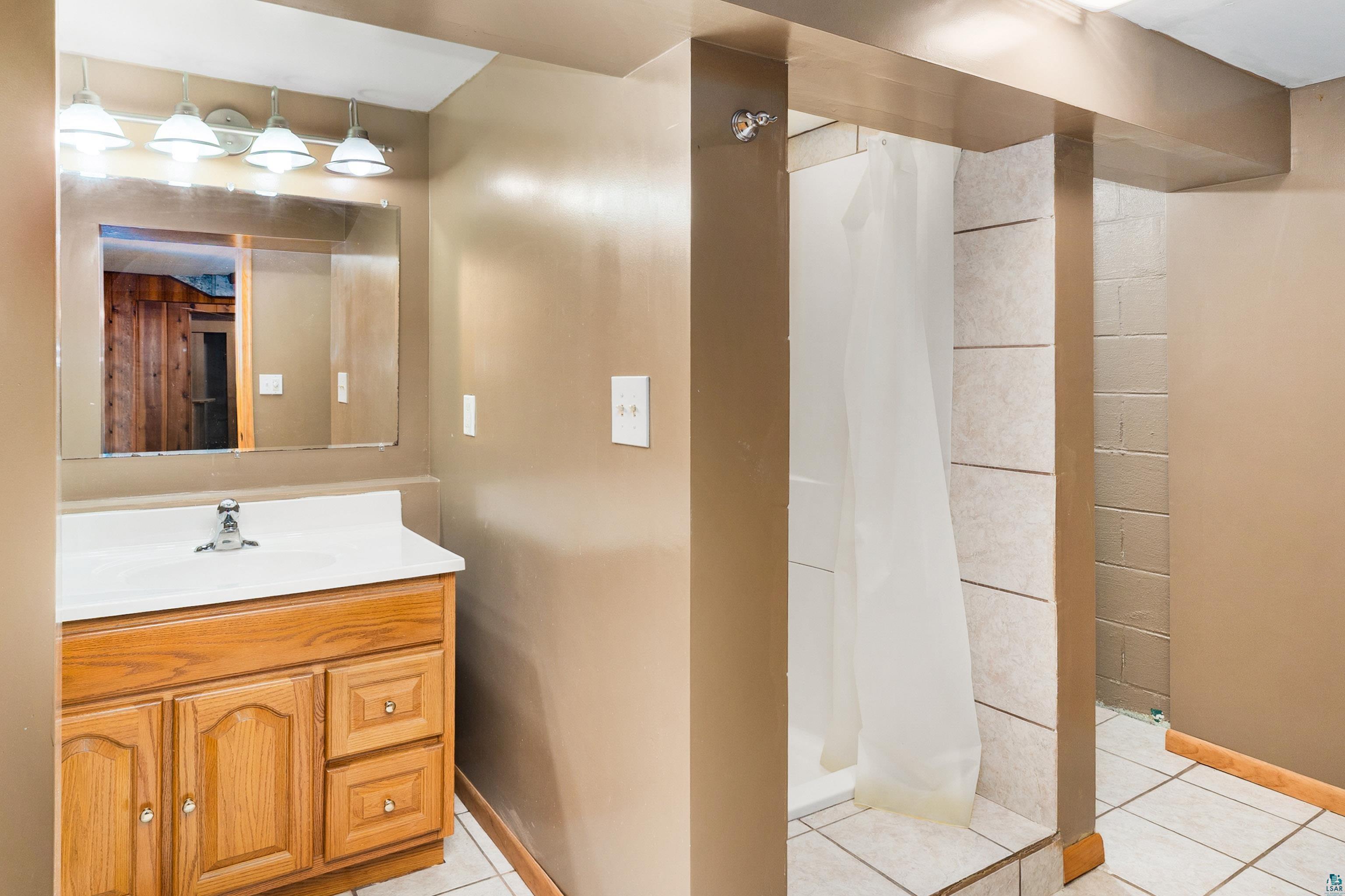 5121 Glenwood St, Duluth, MN 55804 Listing Photo  39