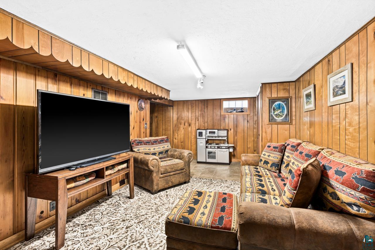 4823 Peabody St, Duluth, MN 55804 Listing Photo  25