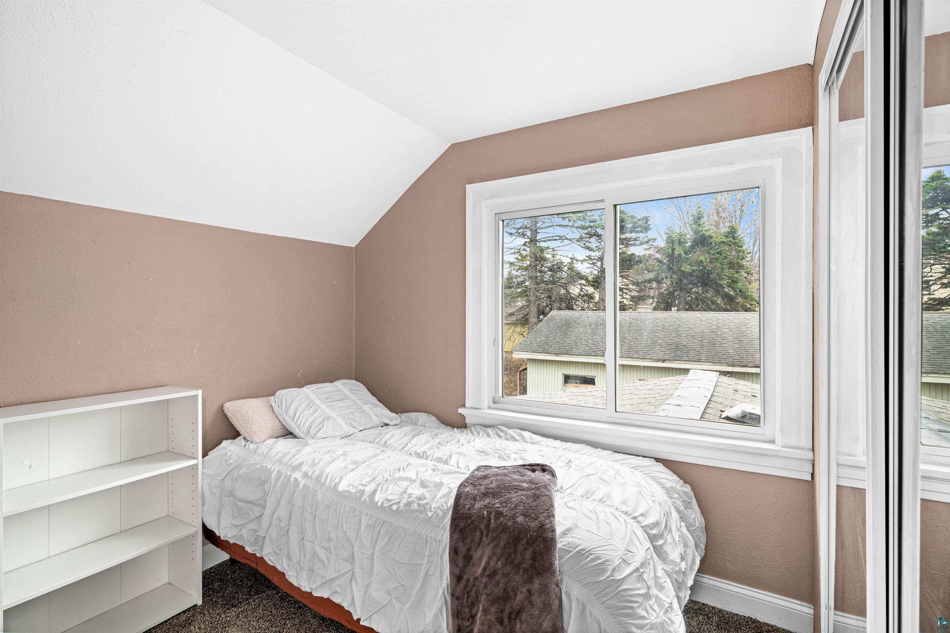 2352 Pershing St, Duluth, MN 55811 Listing Photo  23