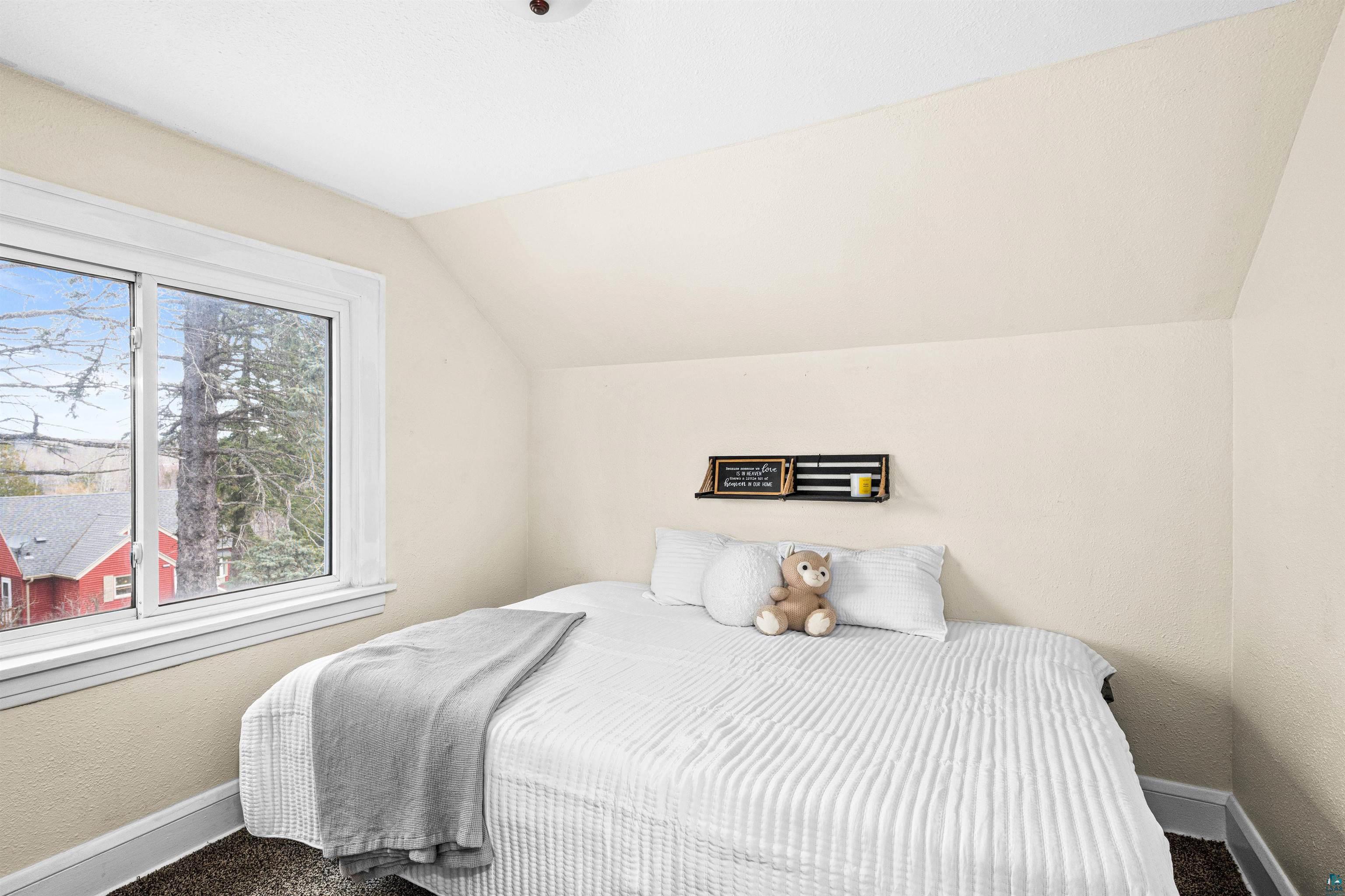 2352 Pershing St, Duluth, MN 55811 Listing Photo  26