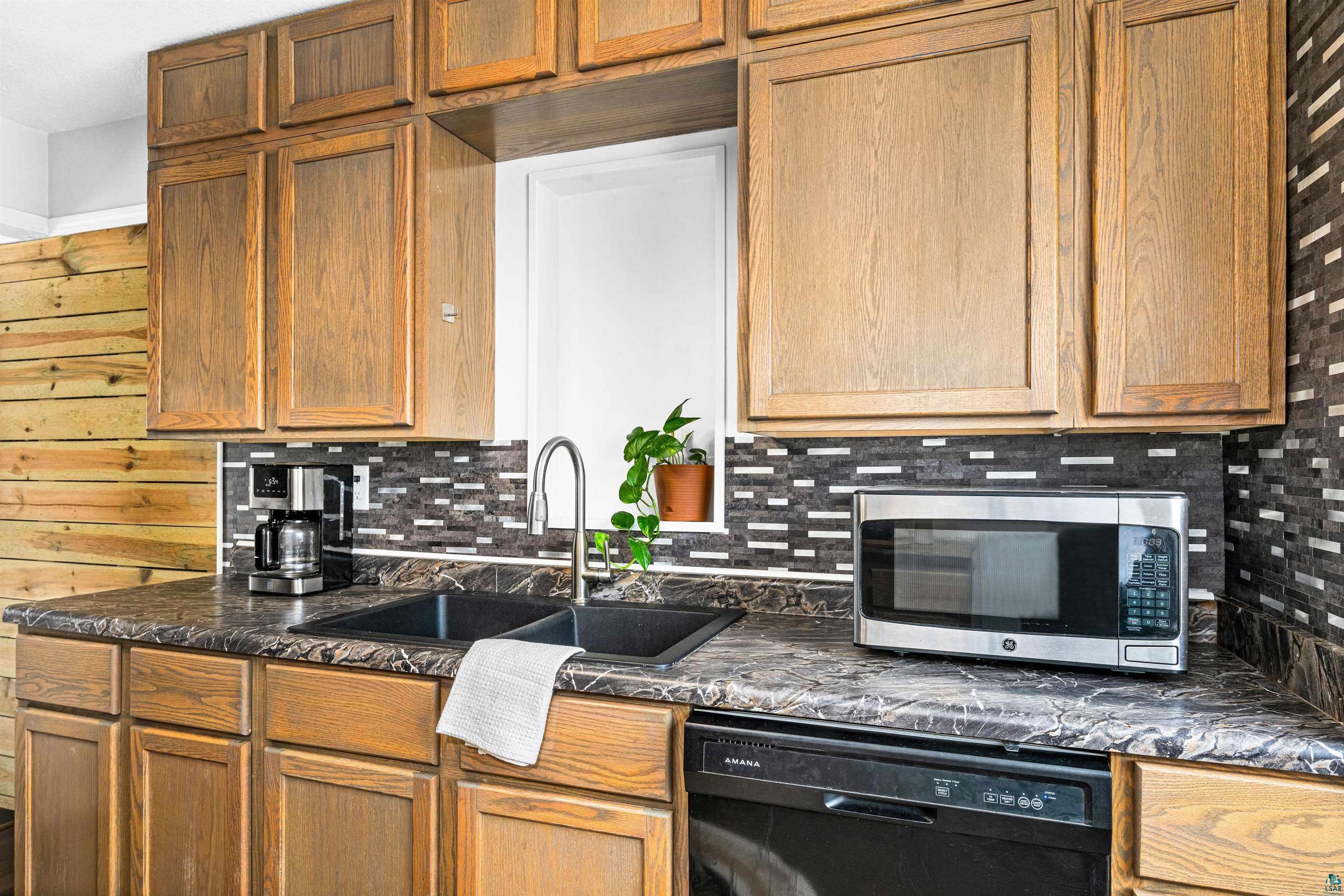 2352 Pershing St, Duluth, MN 55811 Listing Photo  7