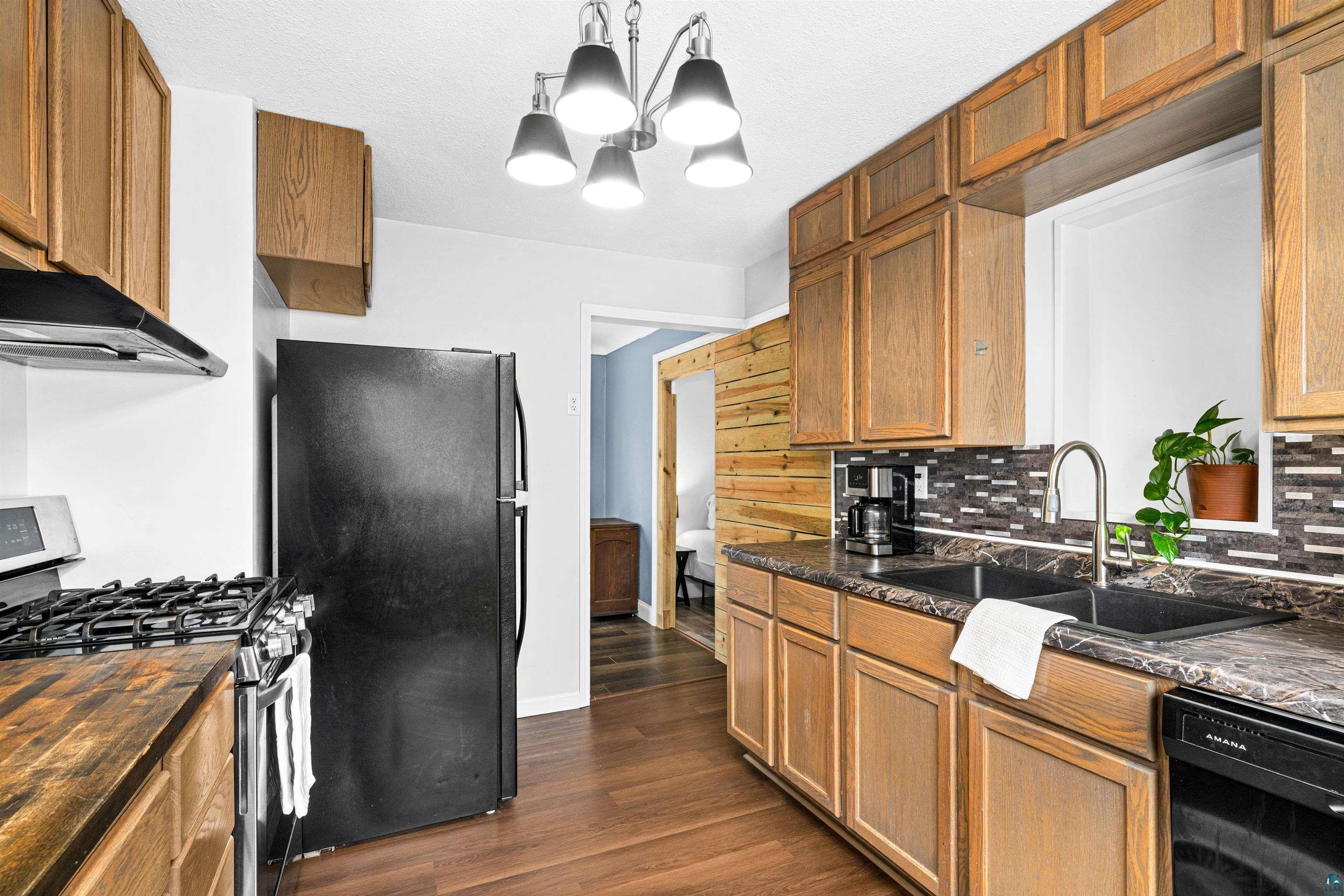 2352 Pershing St, Duluth, MN 55811 Listing Photo  8