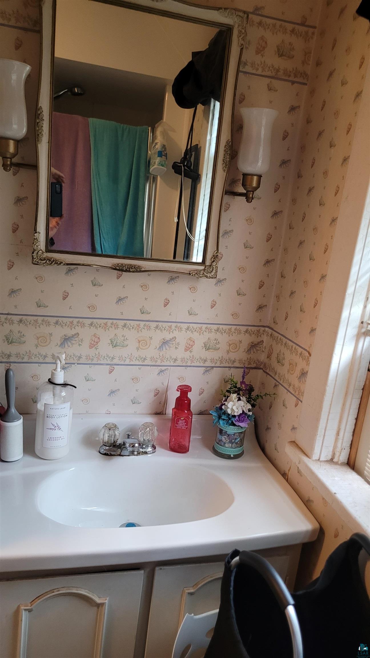 3823 W 6th St, Duluth, MN 55807 Listing Photo  17